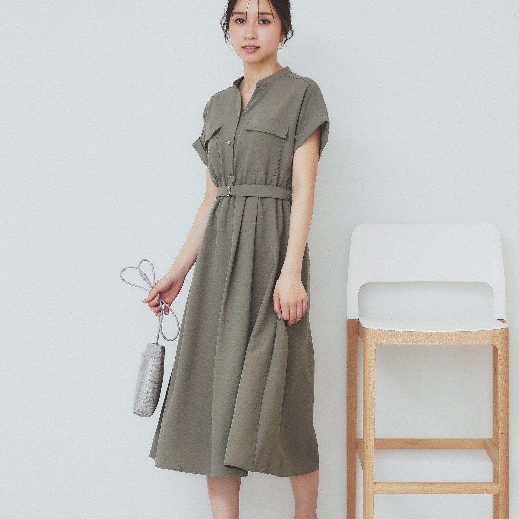 index「《7色展開／XS-LLサイズ》ダブルポケットスキッパーシャツワンピース【吸水速乾／防シワ／イージーア」|ワンピース|
