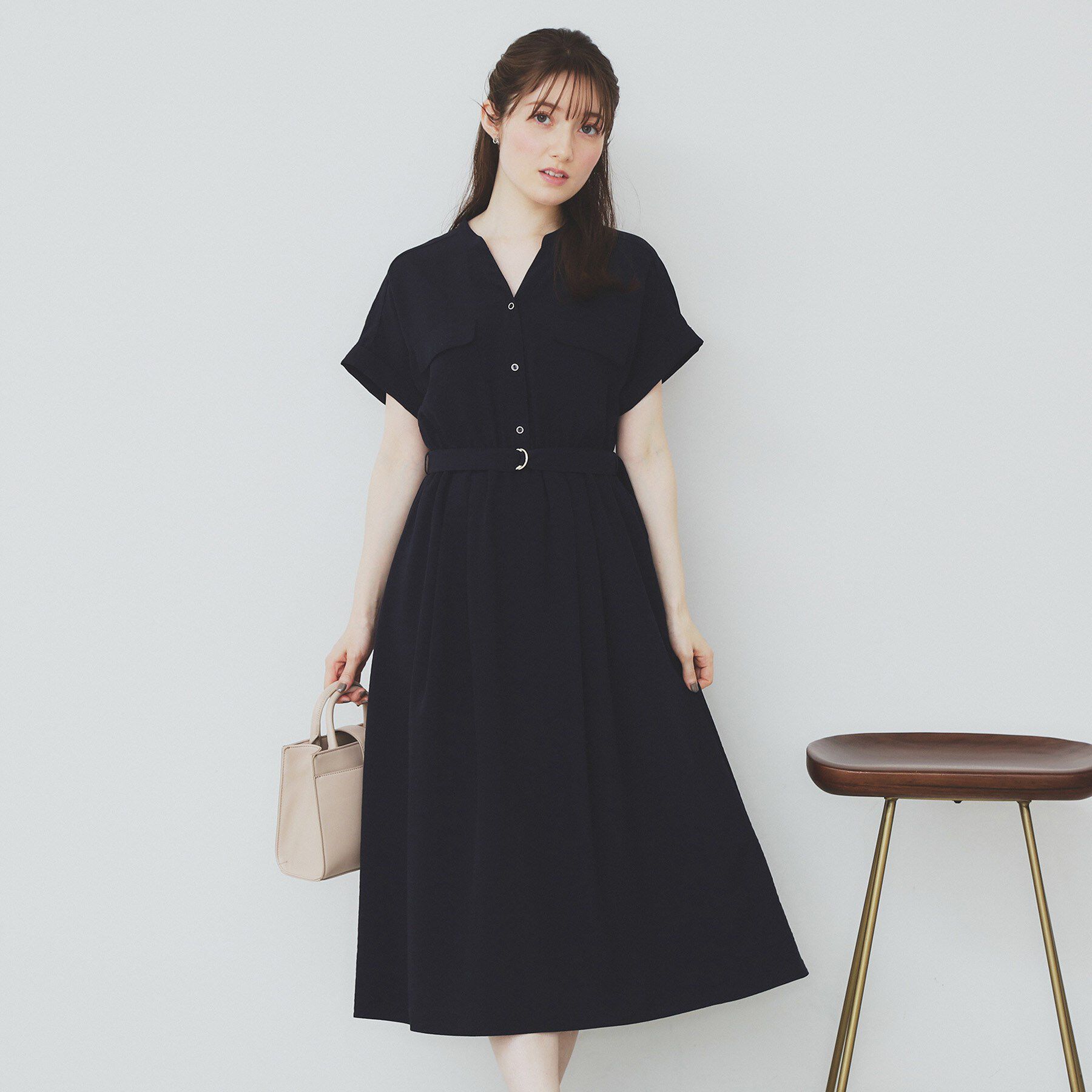 index「《7色展開／XS-LLサイズ》ダブルポケットスキッパーシャツワンピース【吸水速乾／防シワ／イージーア」|ワンピース|