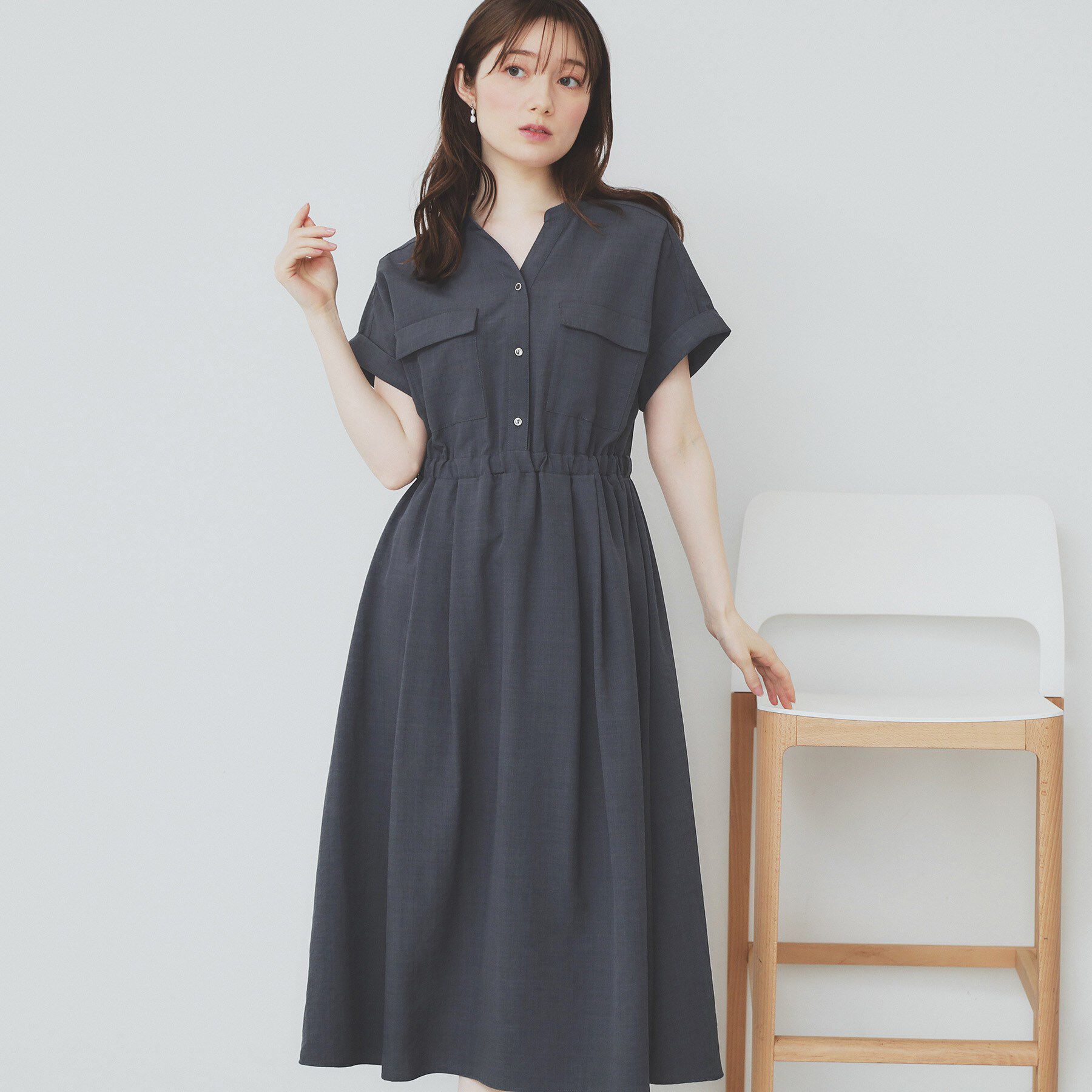 index「《7色展開／XS-LLサイズ》ダブルポケットスキッパーシャツワンピース【吸水速乾／防シワ／イージーア」|ワンピース|