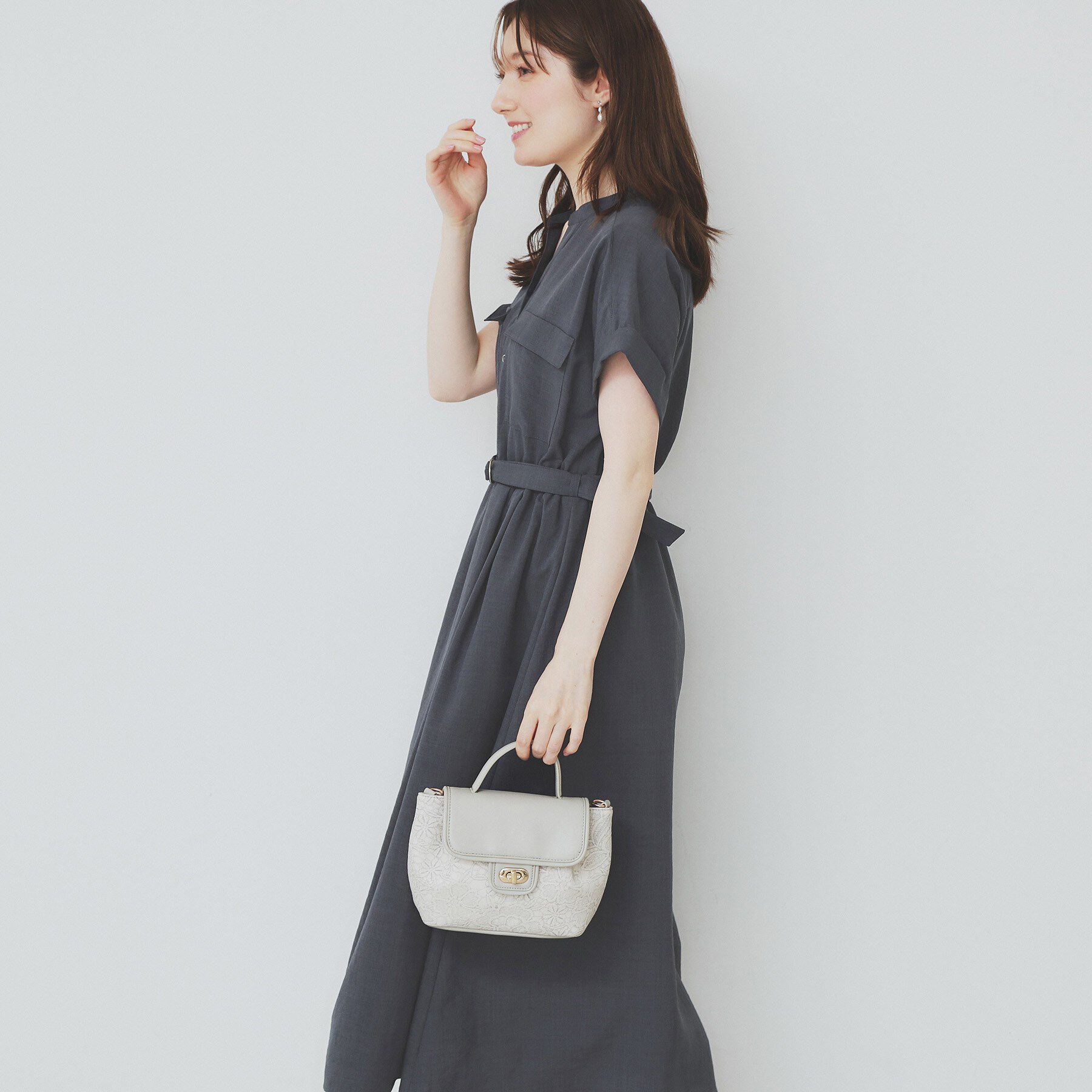 index「《7色展開／XS-LLサイズ》ダブルポケットスキッパーシャツワンピース【吸水速乾／防シワ／イージーア」|ワンピース|