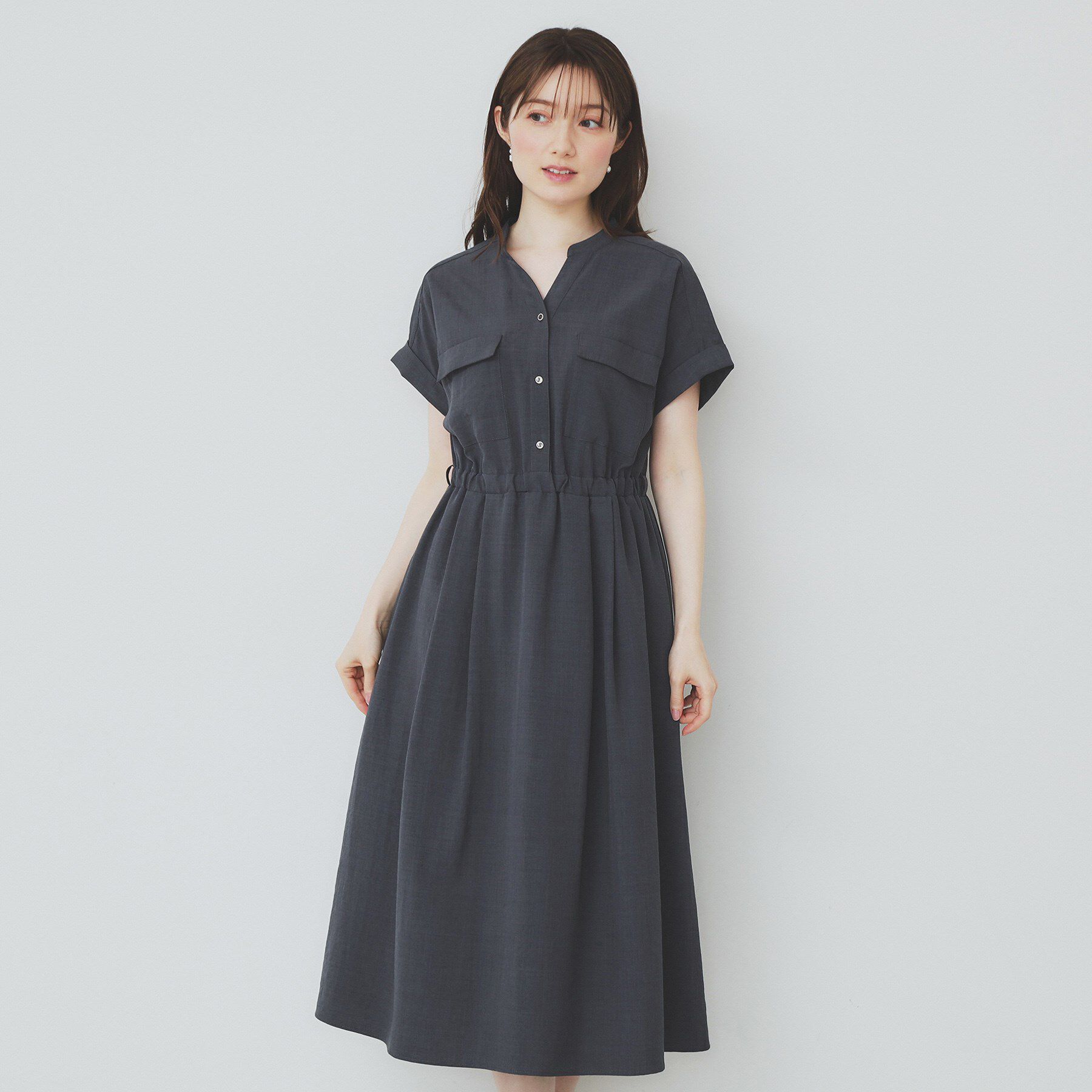 index「《7色展開／XS-LLサイズ》ダブルポケットスキッパーシャツワンピース【吸水速乾／防シワ／イージーア」|ワンピース|