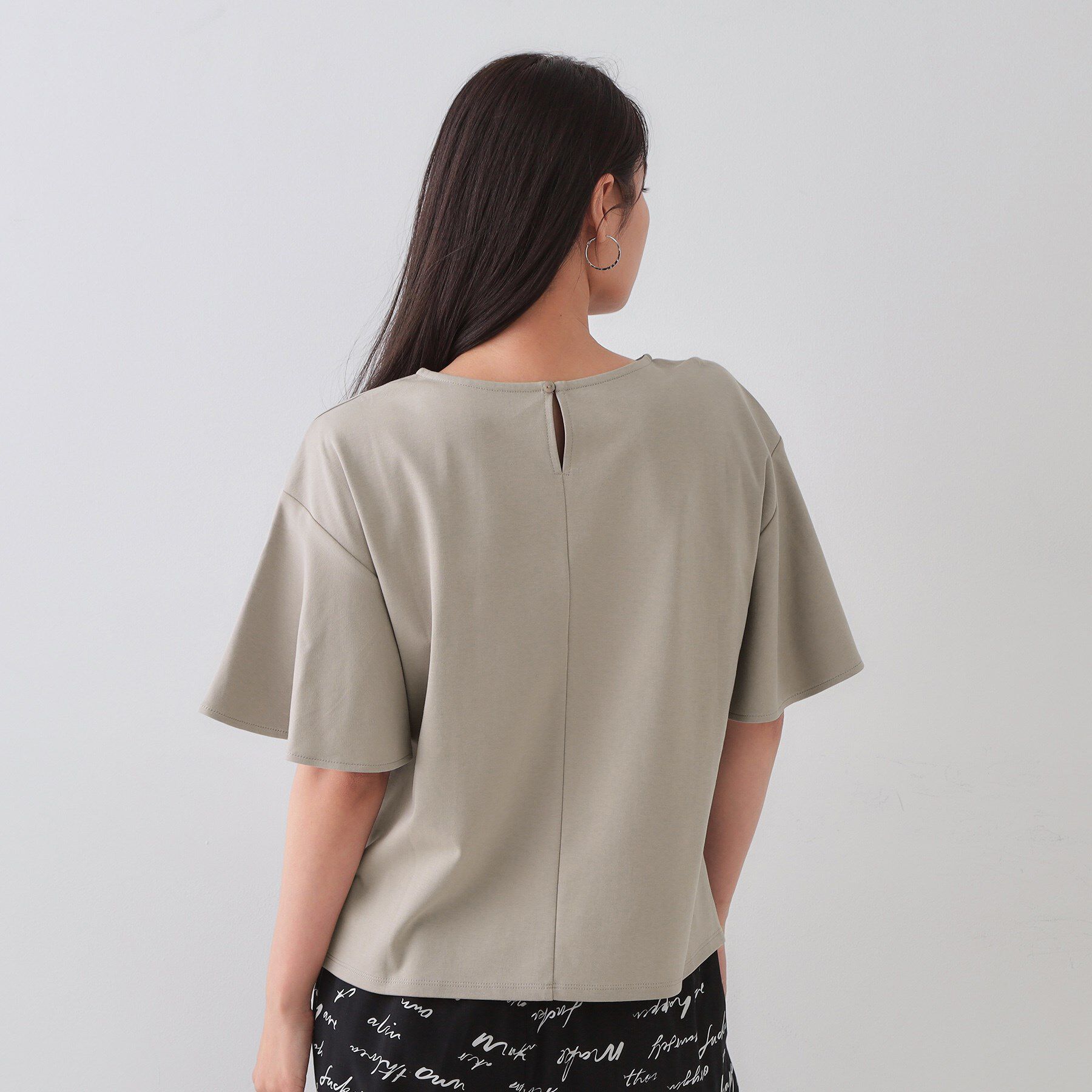 OPAQUE.CLIP「《S-LLサイズ》フレアスリーブカッソー【UV／接触冷感／洗濯機洗い可】」|Tシャツ・カットソー|