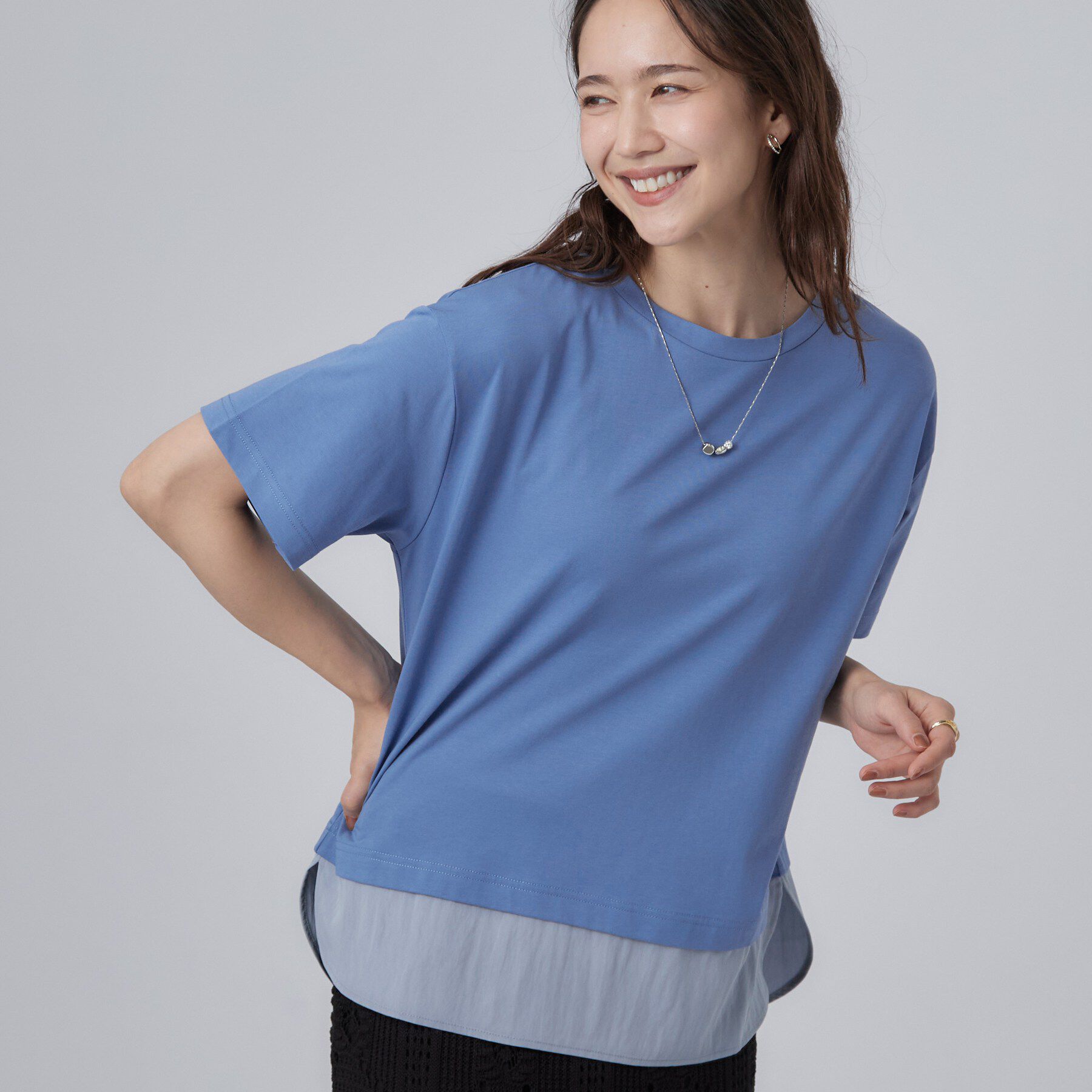 SHOO･LA･RUE「【ひんやり/体型カバー/S-LL】インせず着られる 異素材ドッキングTシャツ」|Tシャツ・カットソー|ブルー(092)