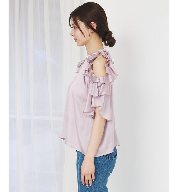 SELFIST「【品よく肌見せ】ショルダーオープンビジュー付フリルブラウス」|シャツ・ブラウス|