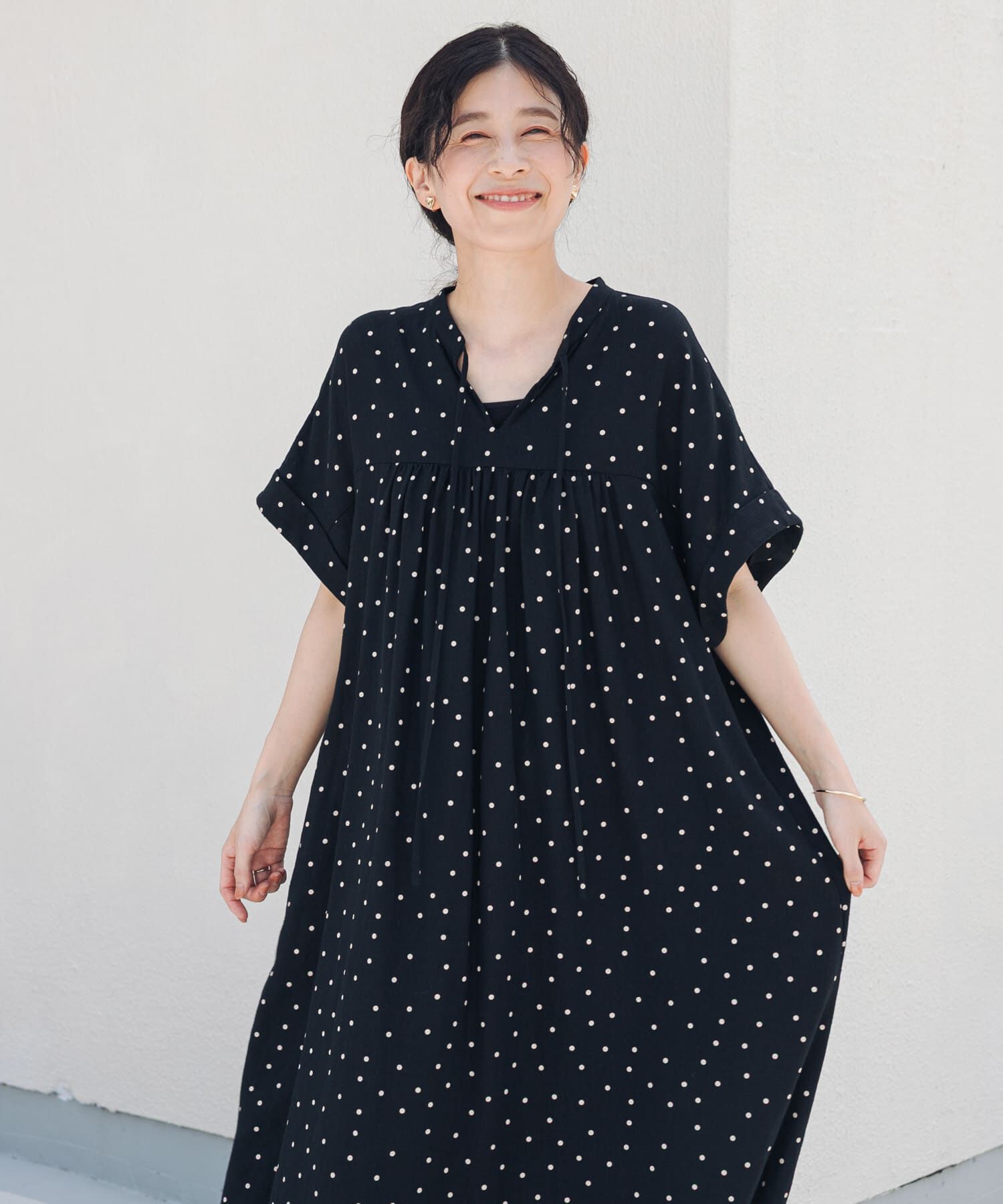 URBAN RESEARCH DOORS「リネンリヨセルドットワンピース」|ワンピース|