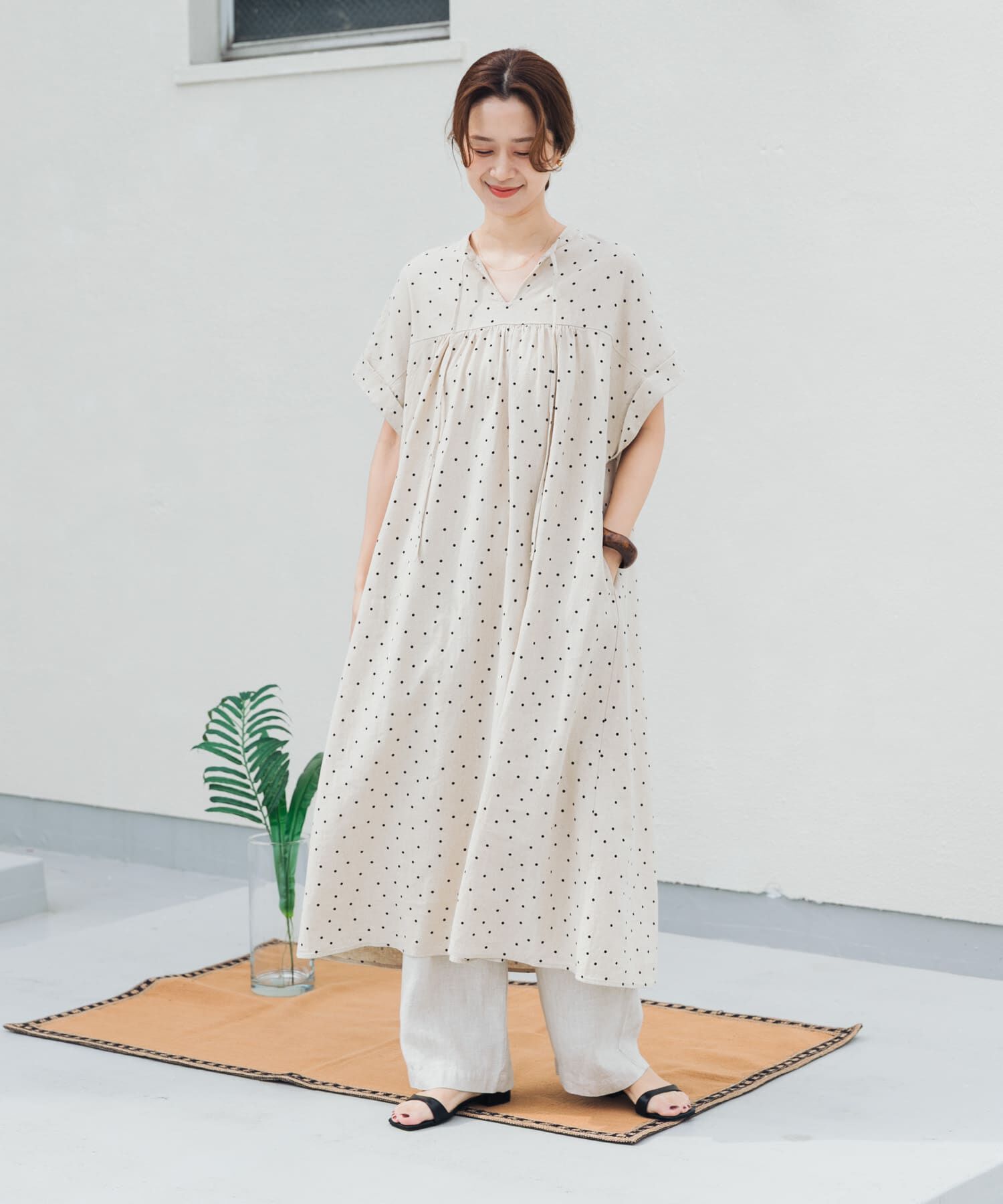 URBAN RESEARCH DOORS「リネンリヨセルドットワンピース」|ワンピース|