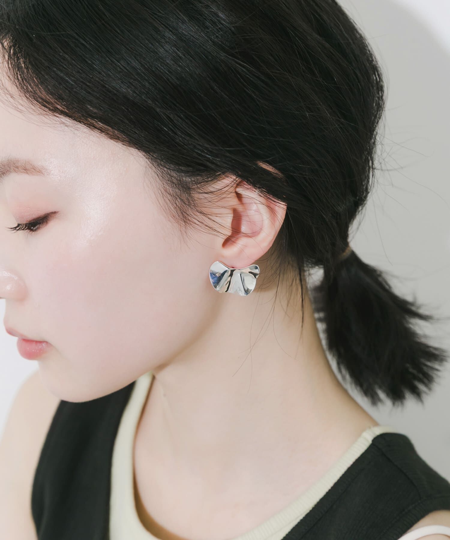SMELLY「メタルドレープピアス」|ピアス|