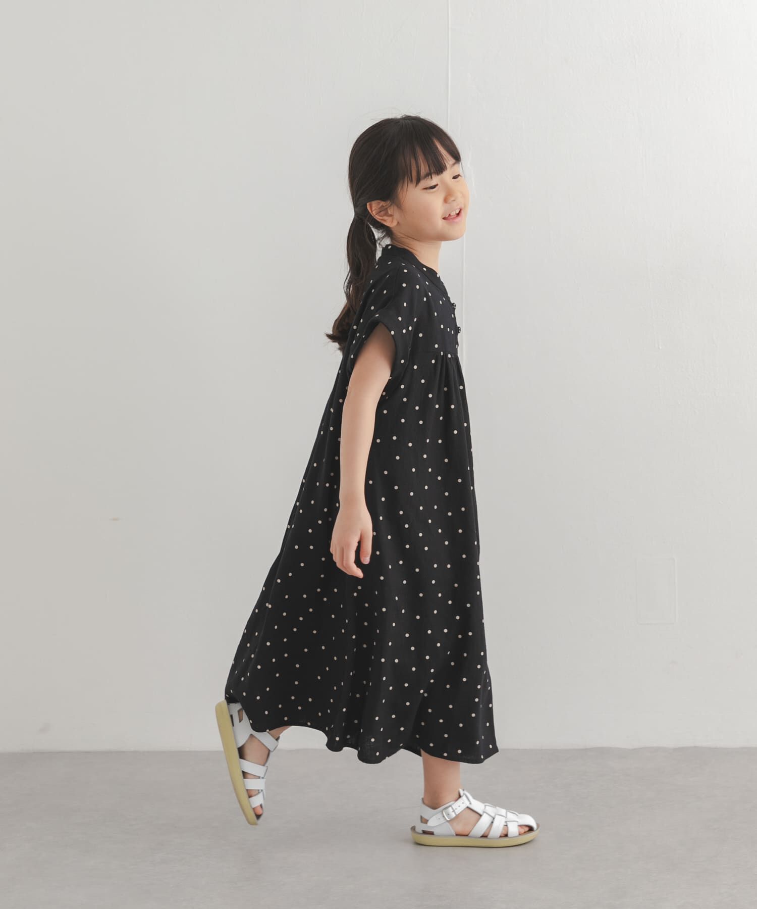 URBAN RESEARCH DOORS「『親子リンク』リネンリヨセルドットワンピース(KIDS)」|ワンピース|