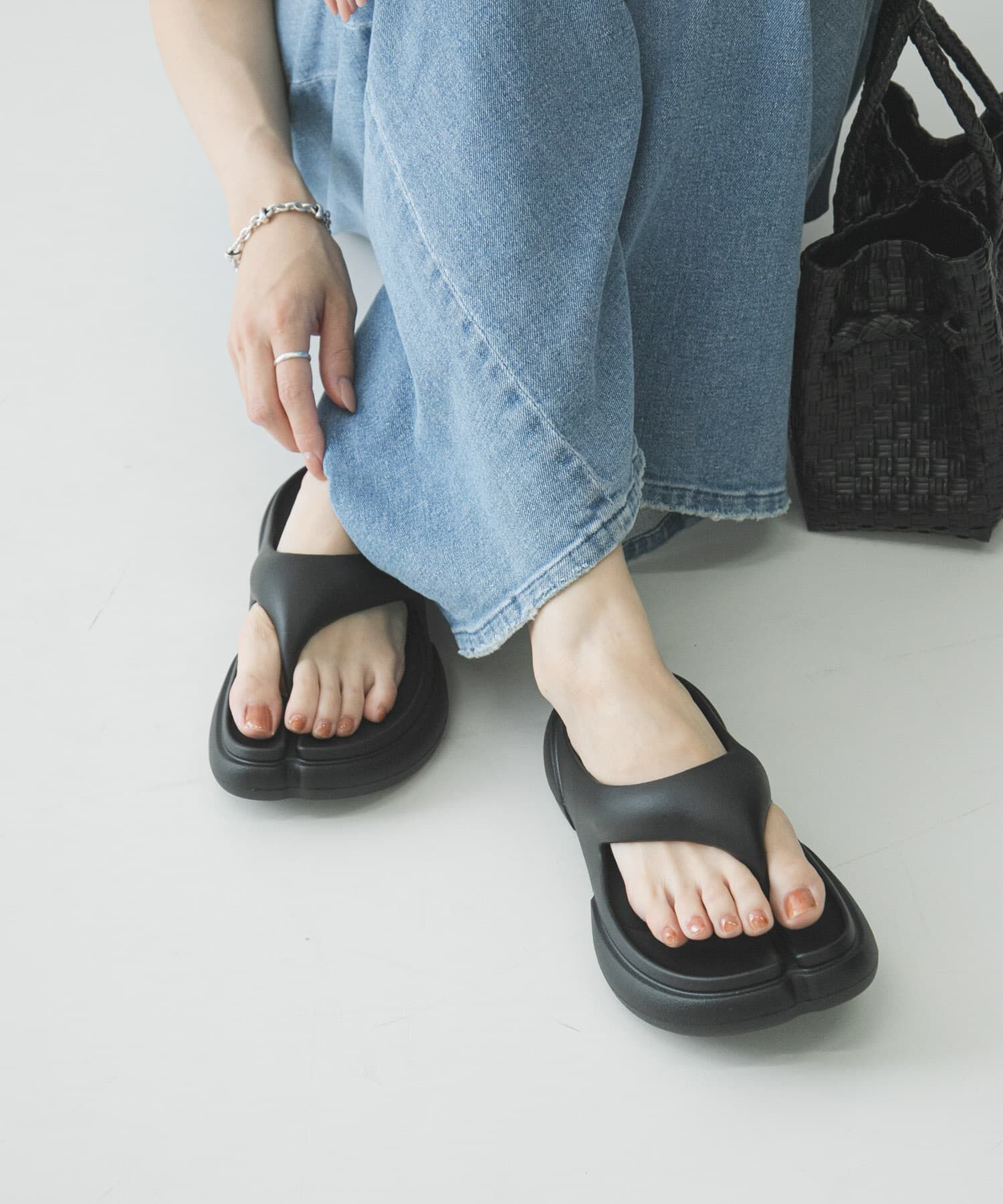 URBAN RESEARCH「Paes　NEW FLIPFLOP」|サンダル|ブラック