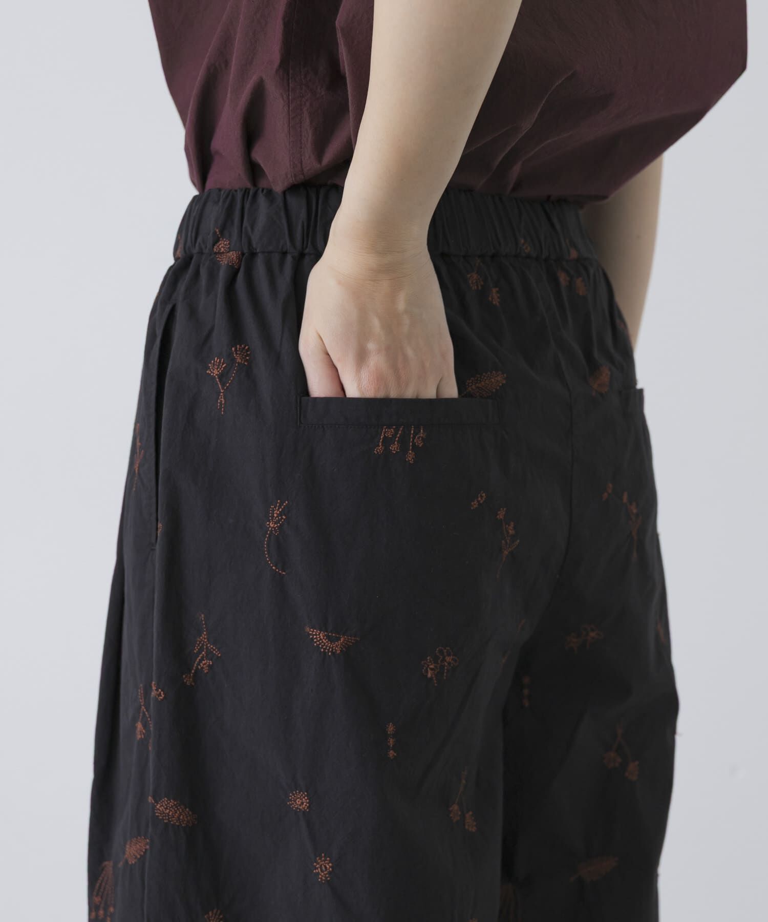 かぐれ「ドローイング刺繍パンツ」|その他|