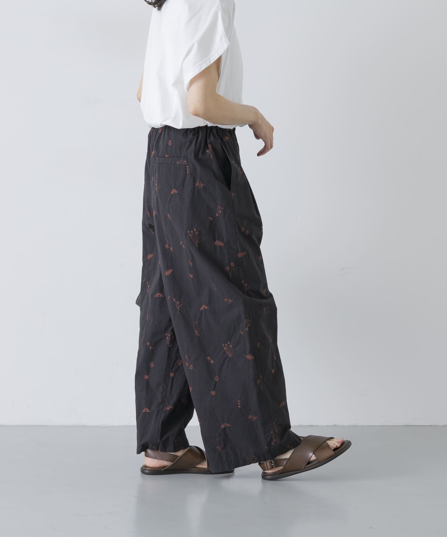 かぐれ「ドローイング刺繍パンツ」|その他|