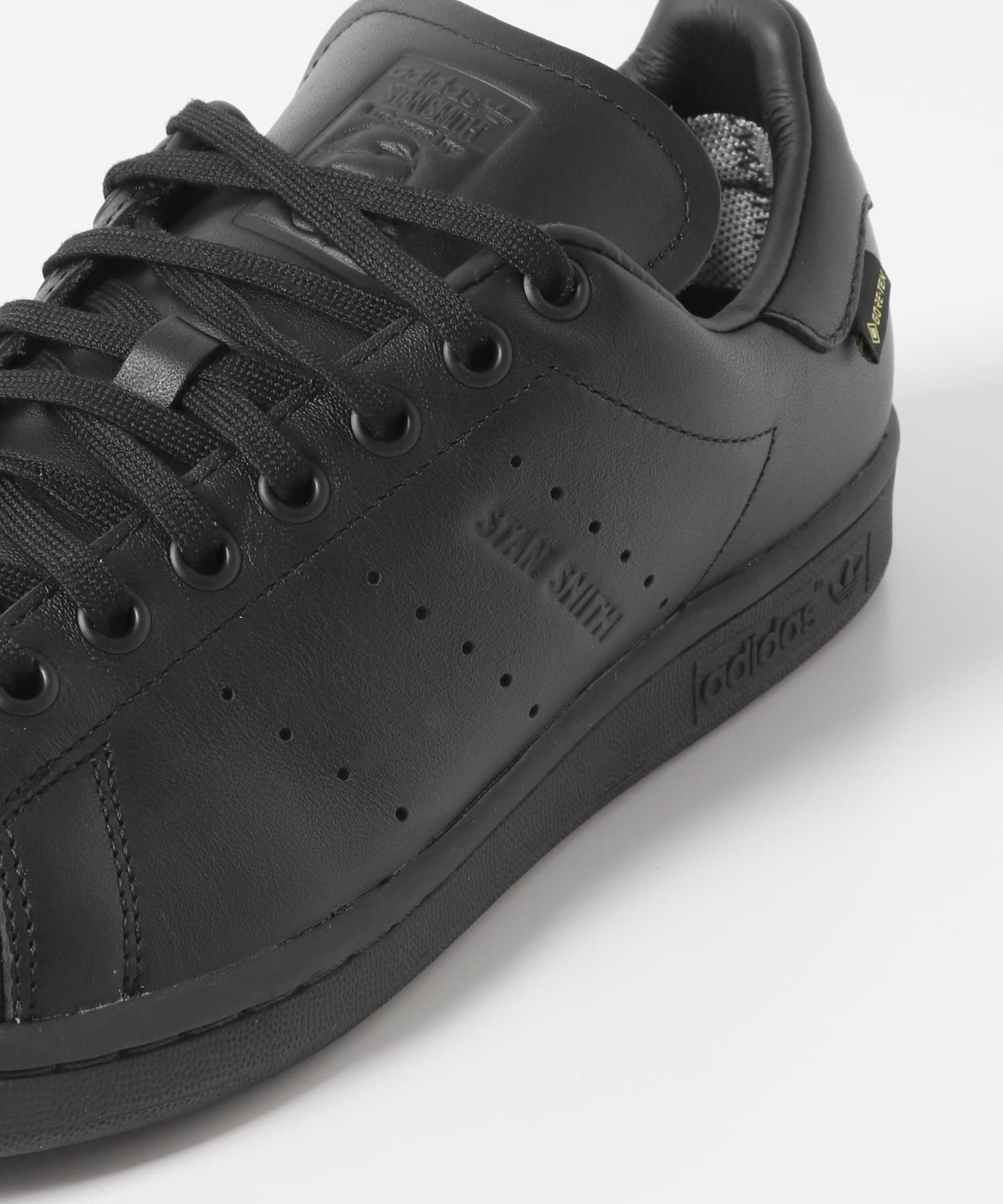 URBAN RESEARCH「adidas　STAN SMITH GTX」|スニーカー|