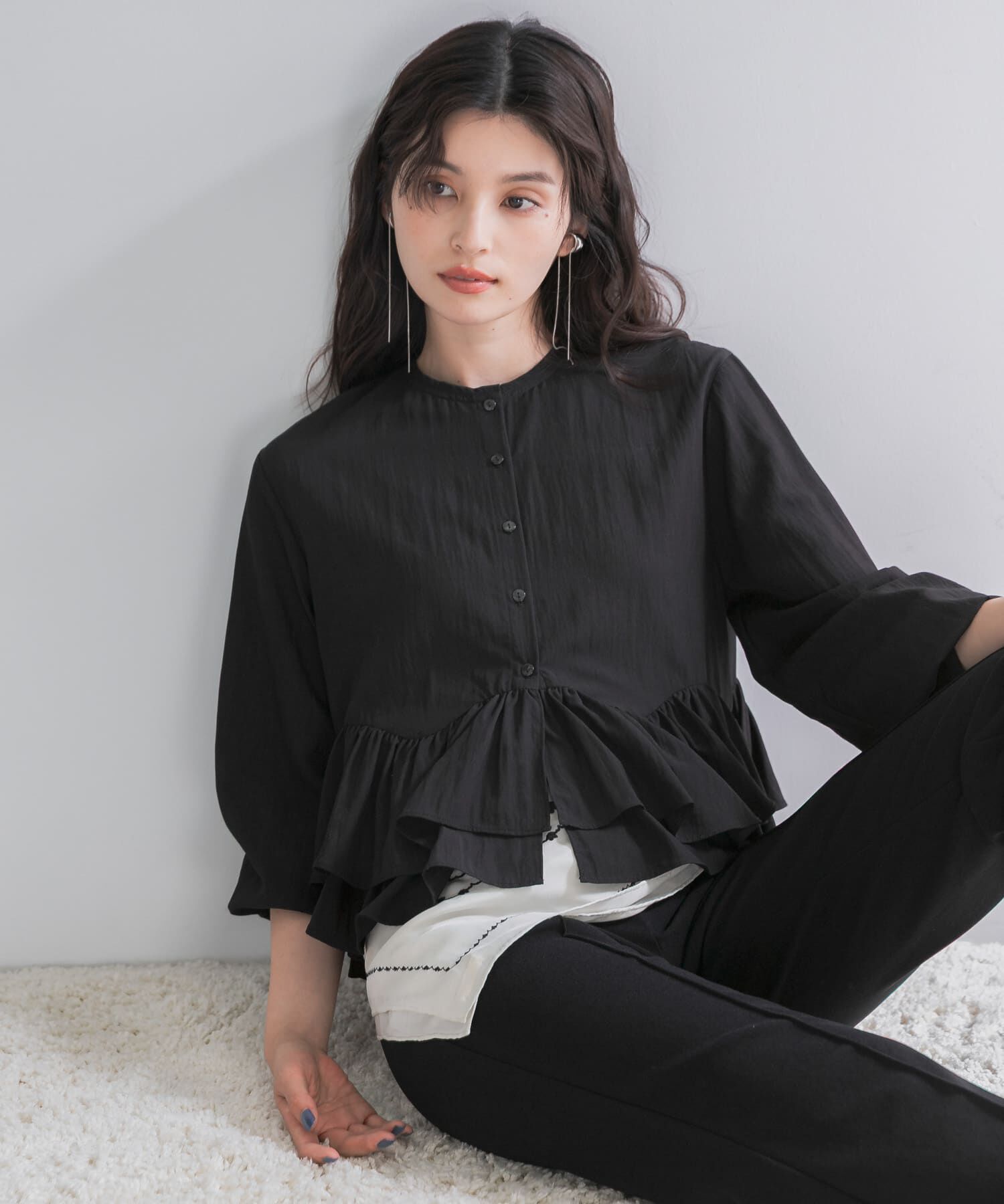 URBAN RESEARCH ROSSO「『WEB限定』フリルヘムブラウス」|シャツ・ブラウス|ブラック