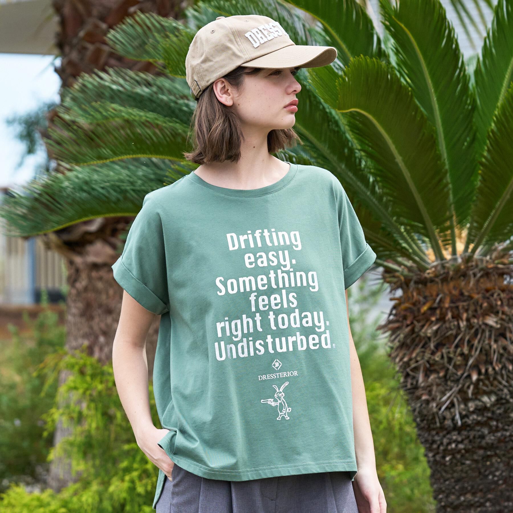 DRESSTERIOR「◆【箔ロゴ】箔プリントドルマンスリーブ Tシャツ」|Tシャツ・カットソー|オリーブグリーン(0