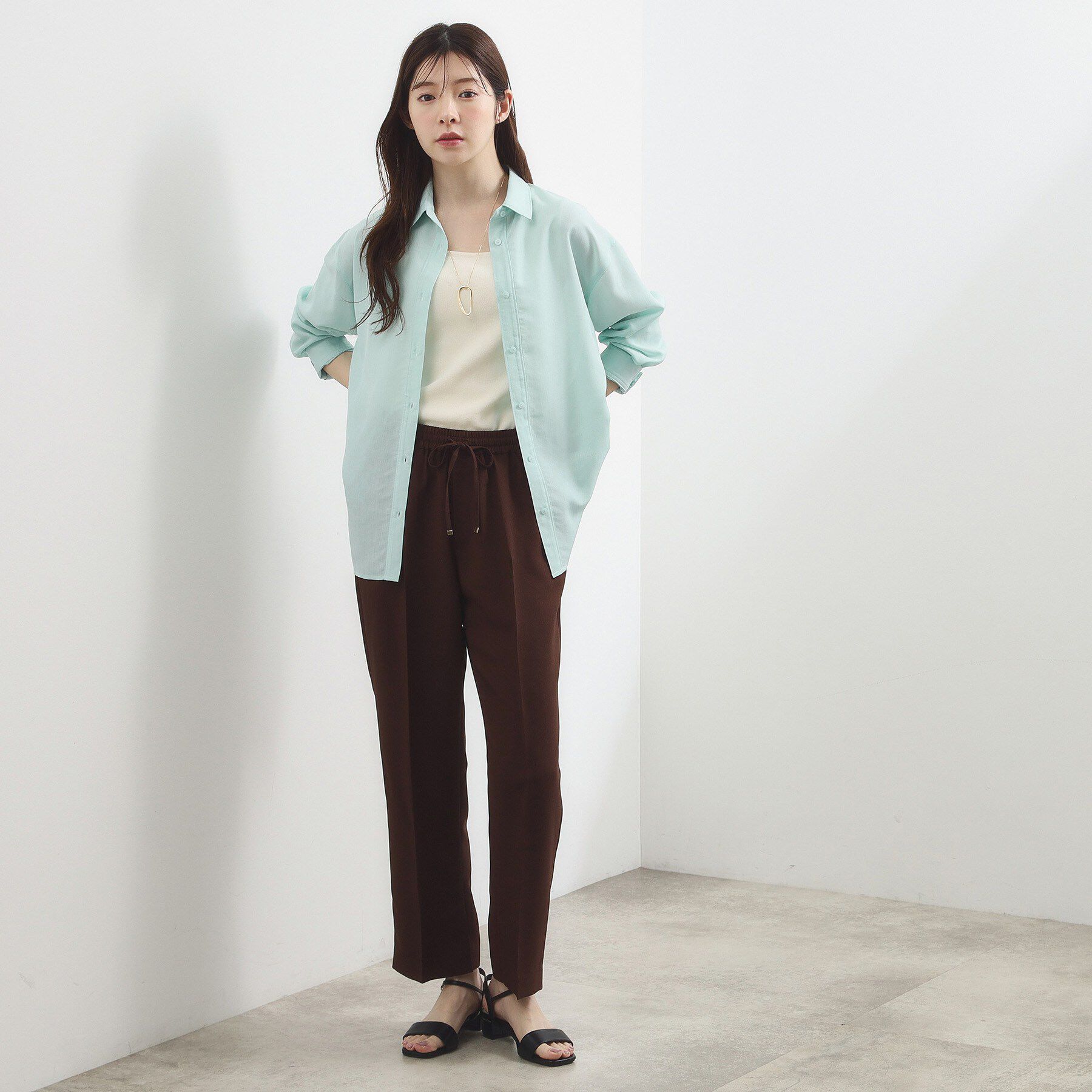 grove「【洗濯機OK・ひんやり】朝晩の気温差に◎軽やかシアーシャツ」|シャツ・ブラウス|