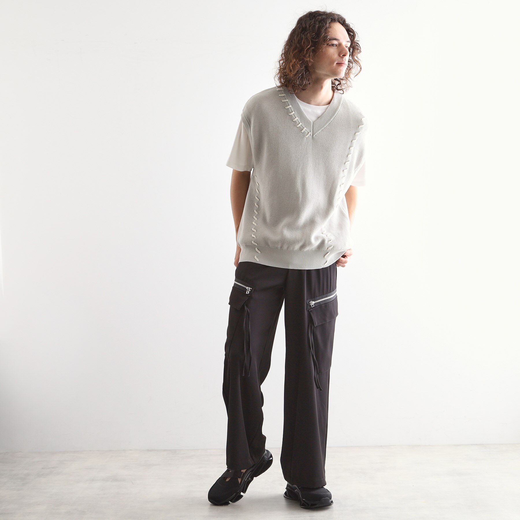 tk.TAKEO KIKUCHI「◆クロップドVネックニットベスト」|ベスト・ジレ|