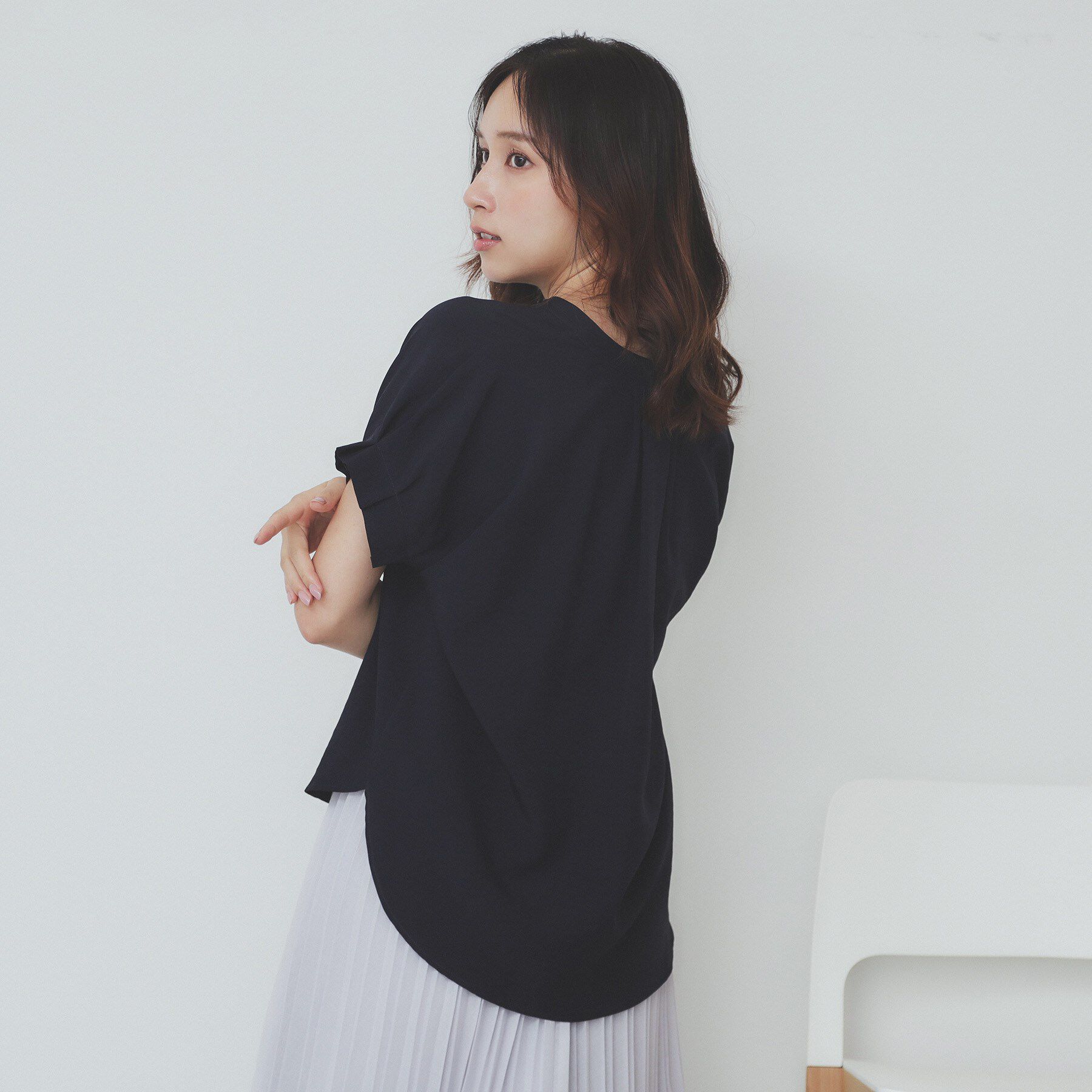 index「《7色展開／XS-LLサイズ》タックスリーブスキッパーブラウス【洗濯機洗い可／吸水速乾／抗ピル／防シ」|シャツ・ブラウス|