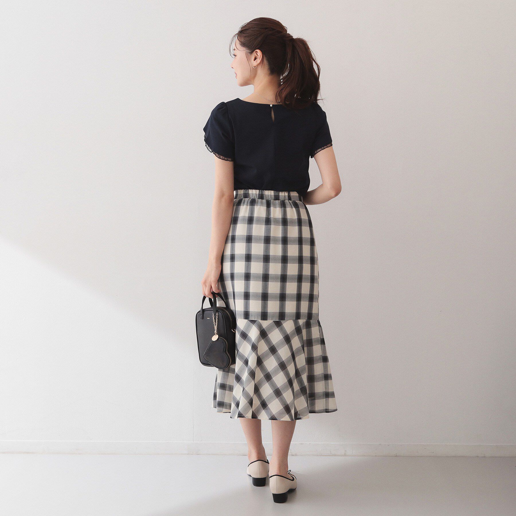 index「【接触冷感／UVケア】ハートネックレースレイヤードトップス《洗濯機OK／6col》」|Tシャツ・カットソー|