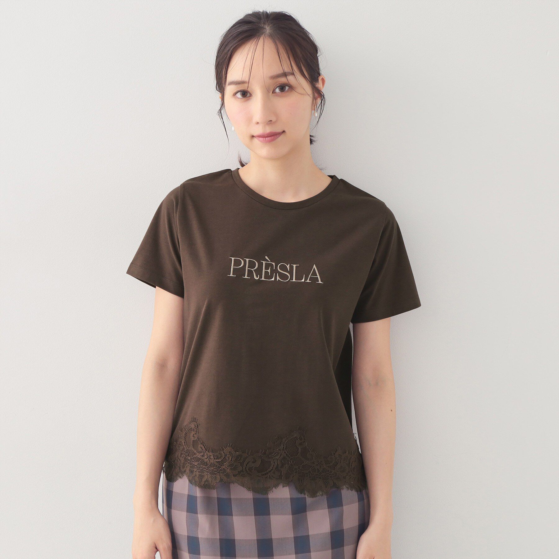 index「【接触冷感／UVケア】裾レースロゴTシャツ《洗濯機OK》」|Tシャツ・カットソー|