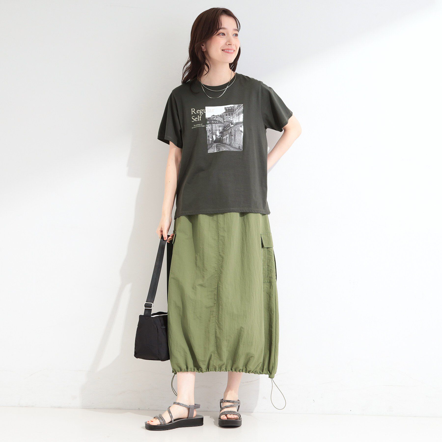 SHOO･LA･RUE「【綿100%/ひんやり/S-LL/洗濯機可】選べる5柄 大人のベーシックカラープリントTシャツ」|Tシャツ・カットソー|