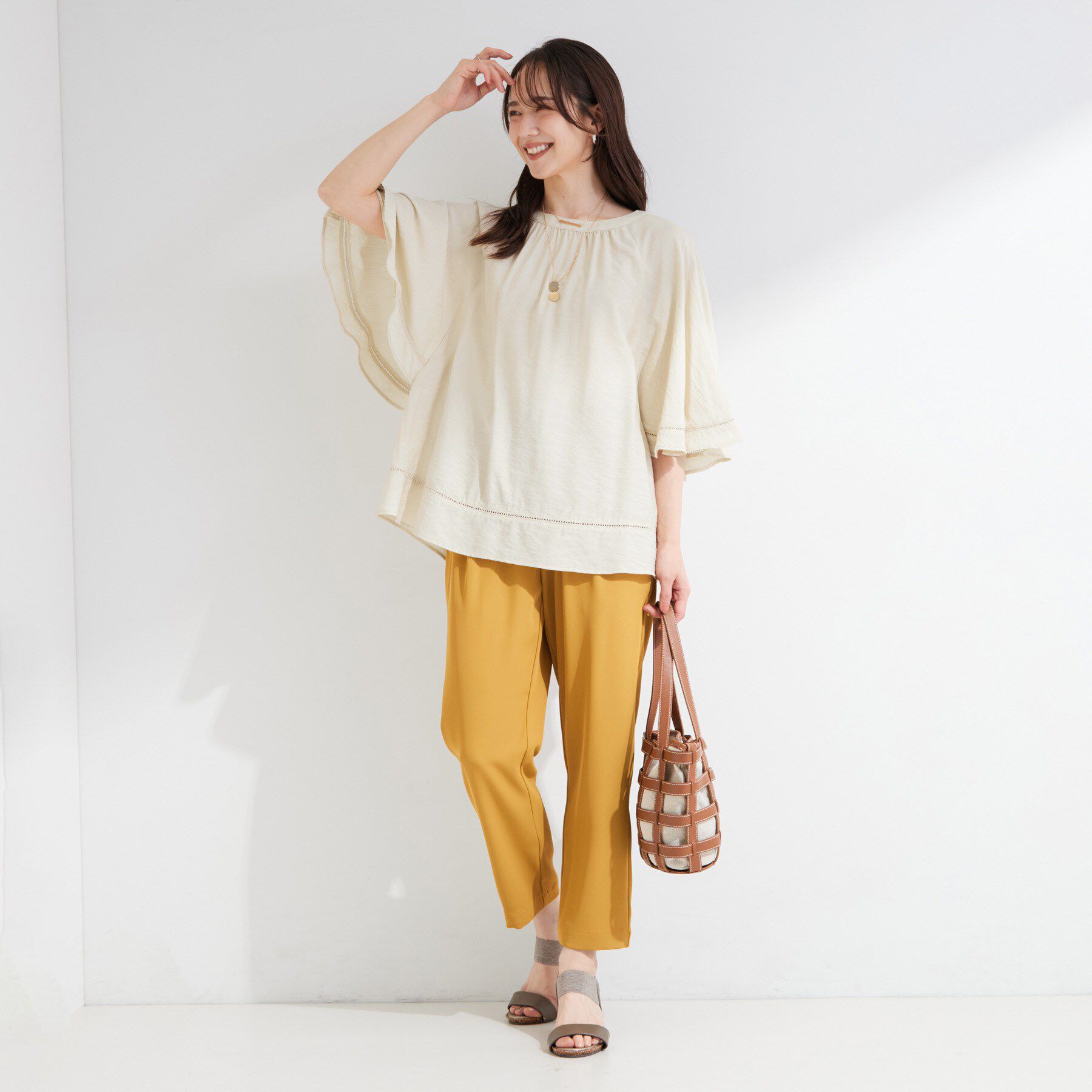 SHOO･LA･RUE「【ひんやり/S-LL/体型カバー】はしごレースが魅力な スラブポンチョ風ブラウス」|シャツ・ブラウス|