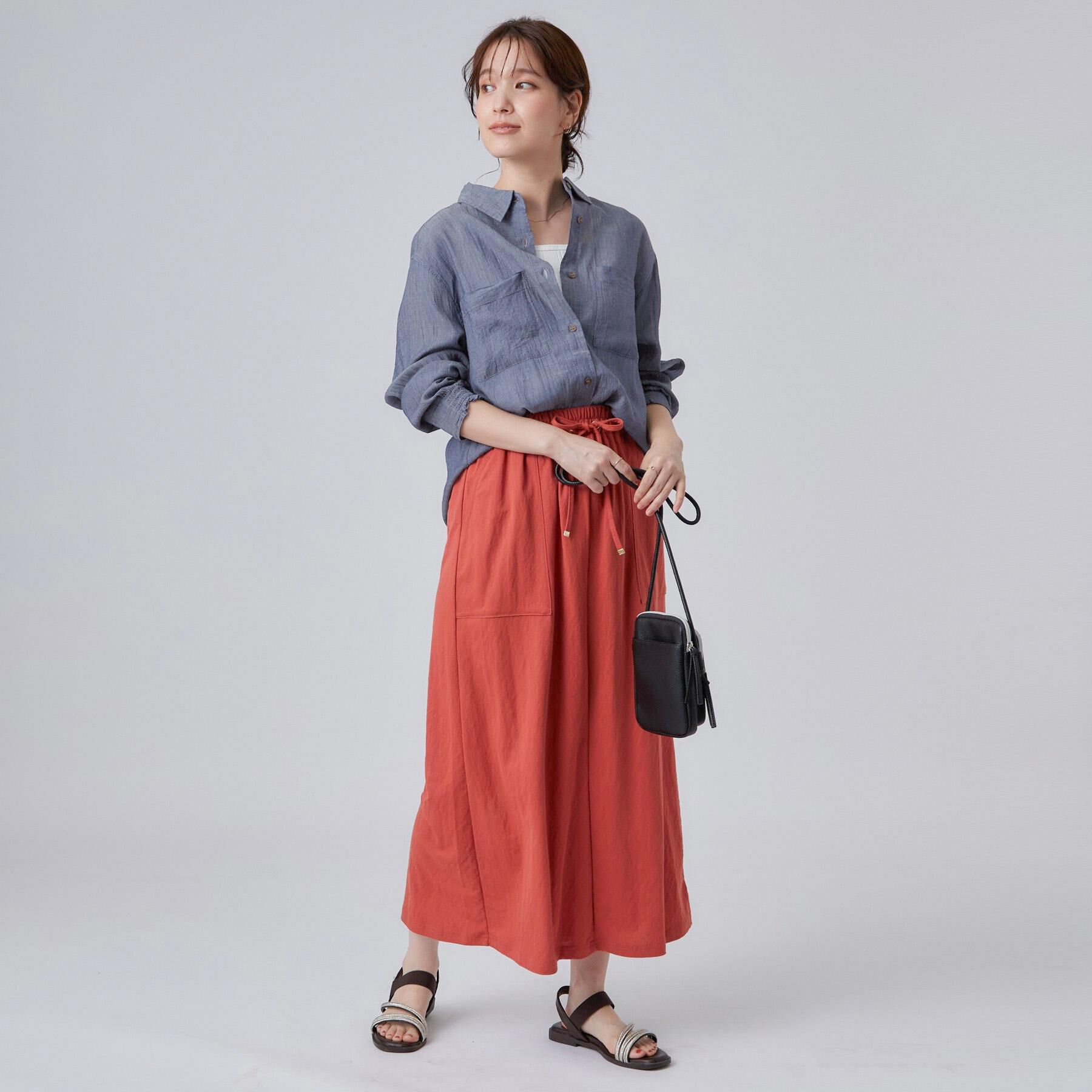 SHOO･LA･RUE「【綿100%/UV/S-LL/体型カバー】優しく透ける 柔らかシアーデニムシャツ」|シャツ・ブラウス|