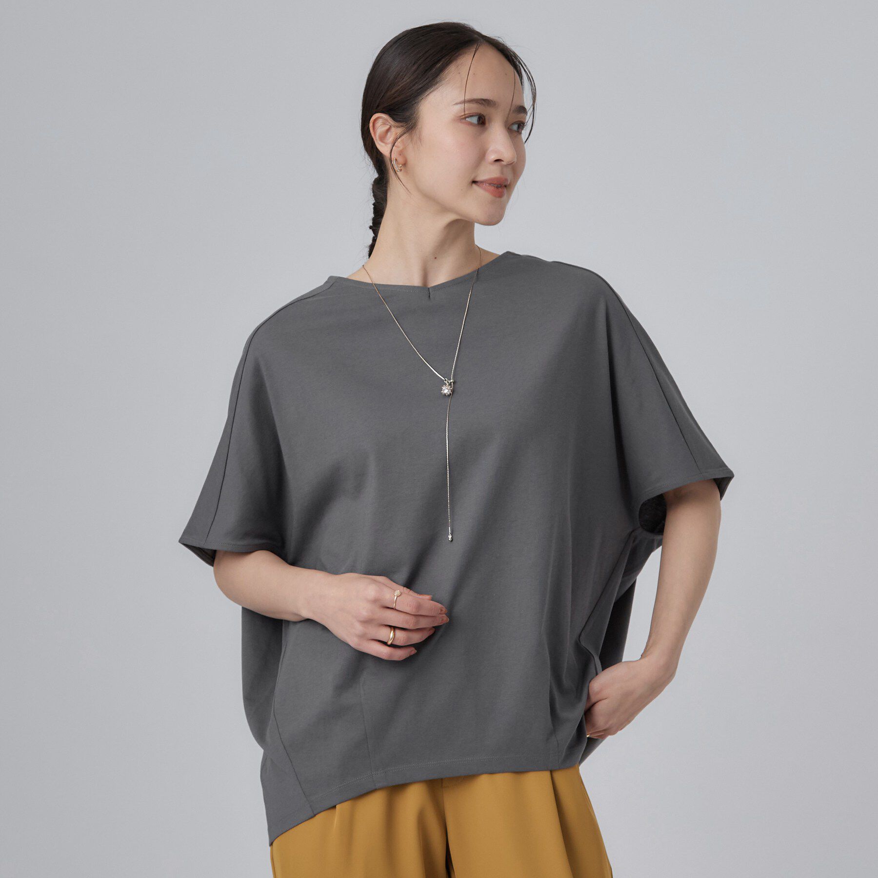 SHOO･LA･RUE「【ひんやり/体型カバー】インせず着られる 上品見えのドルマントップス」|Tシャツ・カットソー|