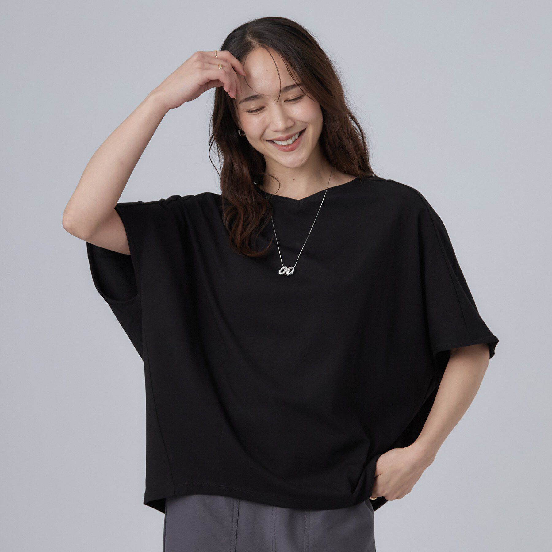 SHOO･LA･RUE「【ひんやり/体型カバー】インせず着られる 上品見えのドルマントップス」|Tシャツ・カットソー|