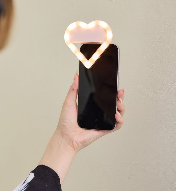  「【3COINSコラボ】スキントーンスマホライト」|その他|