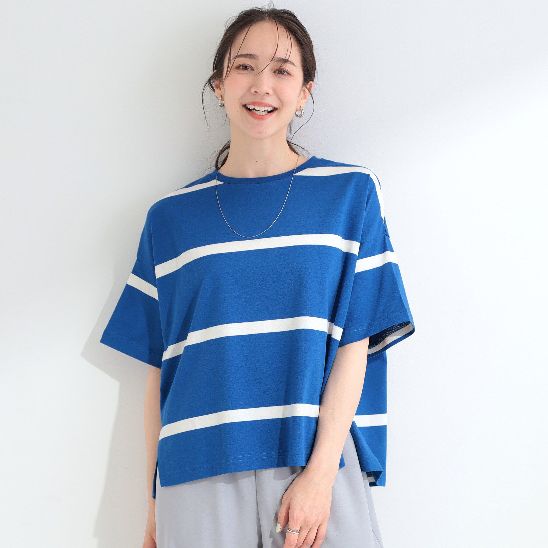 SHOO･LA･RUE「【ひんやり/S-LL】涼しげで爽やか 太ボーダー斜め切り替えTシャツ」|Tシャツ・カットソー|