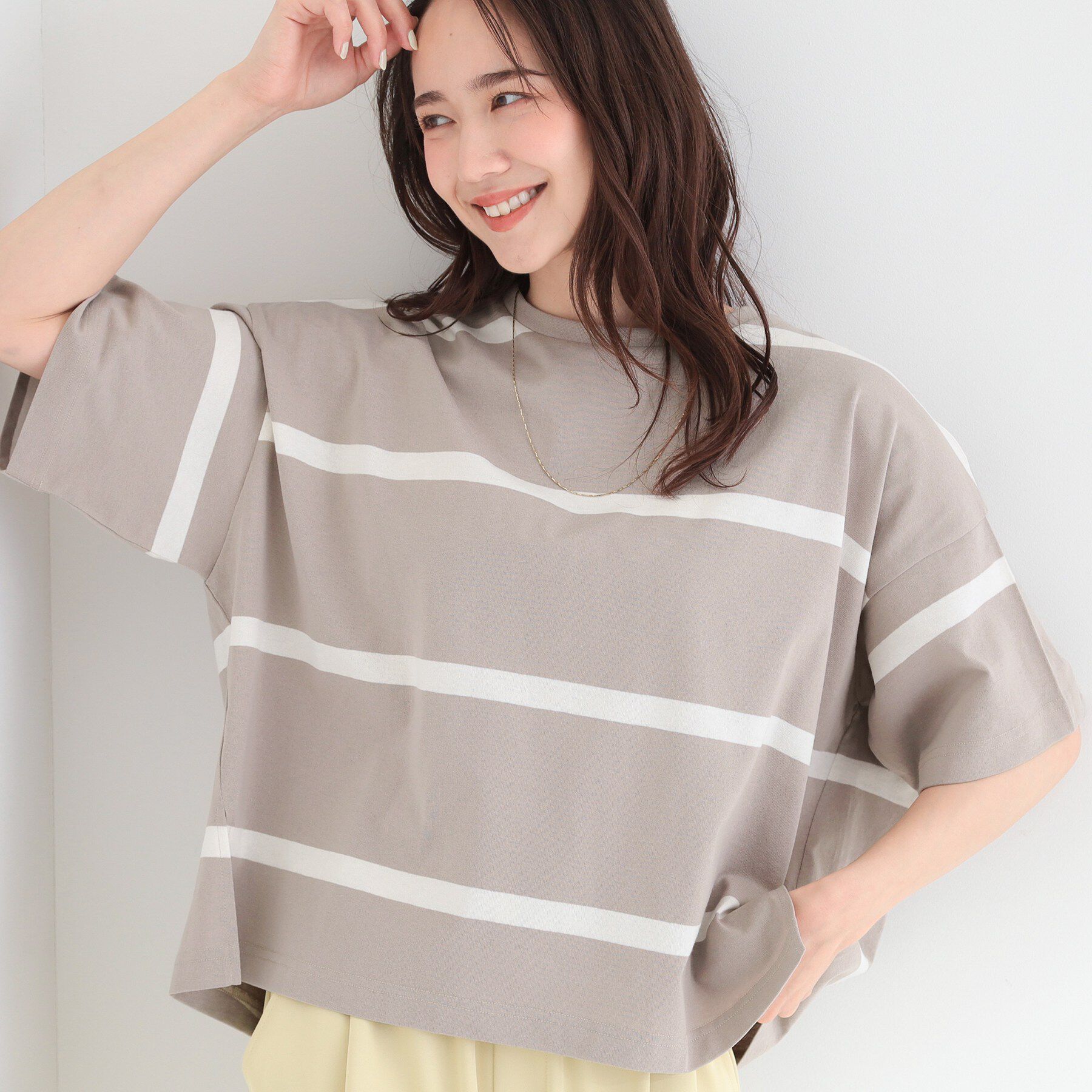 SHOO･LA･RUE「【ひんやり/S-LL】涼しげで爽やか 太ボーダー斜め切り替えTシャツ」|Tシャツ・カットソー|ベージュ(352)