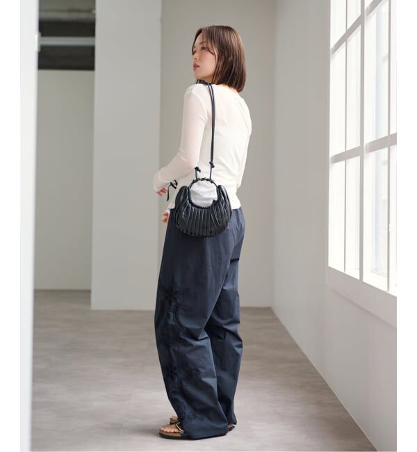 U by SPICK&SPAN「サイド刺繍パンツ」|スラックス|