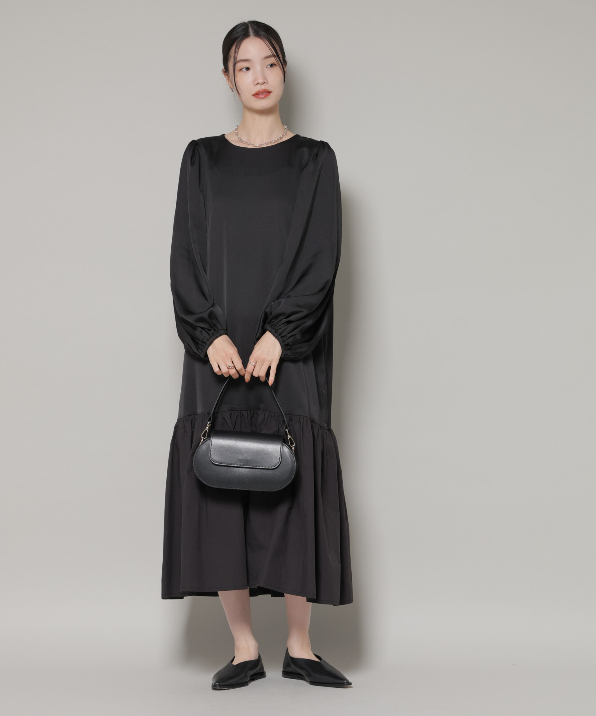 nano･universe「異素材切り替えギャザーサテンワンピース」|ワンピース|