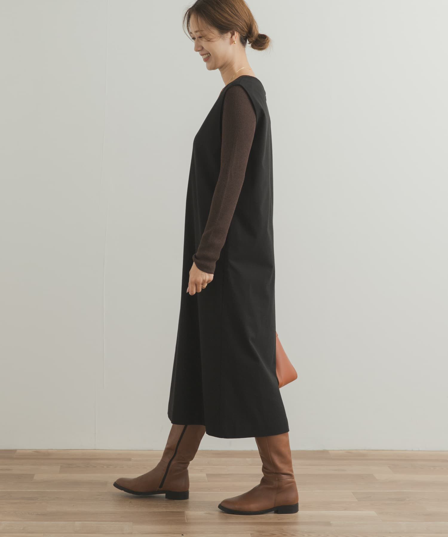 URBAN RESEARCH DOORS「『UR TECH』ストレートラインジャンパースカート」|ワンピース|