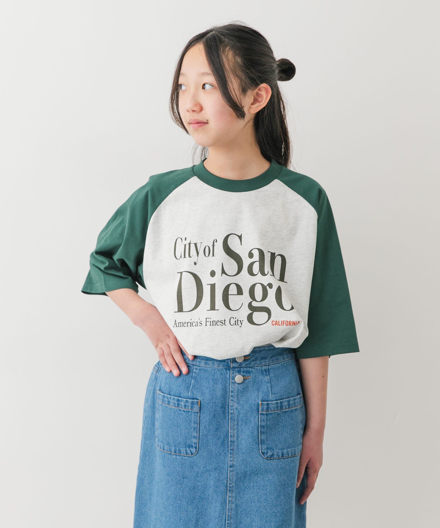 URBAN RESEARCH DOORS「『150サイズ』ロゴプリントラグランTシャツ(KIDS)」|その他|グリーン系その他