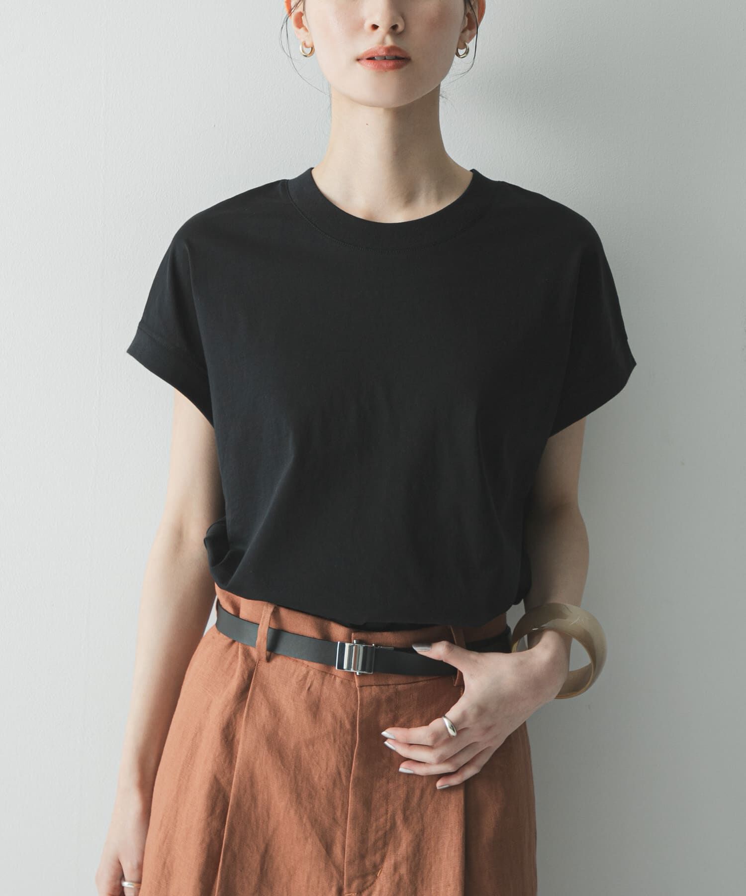 URBAN RESEARCH「『UR TECH/汗染み防止』スーピマコットンフレンチスリーブカットソー」|Tシャツ・カットソー|ブラック