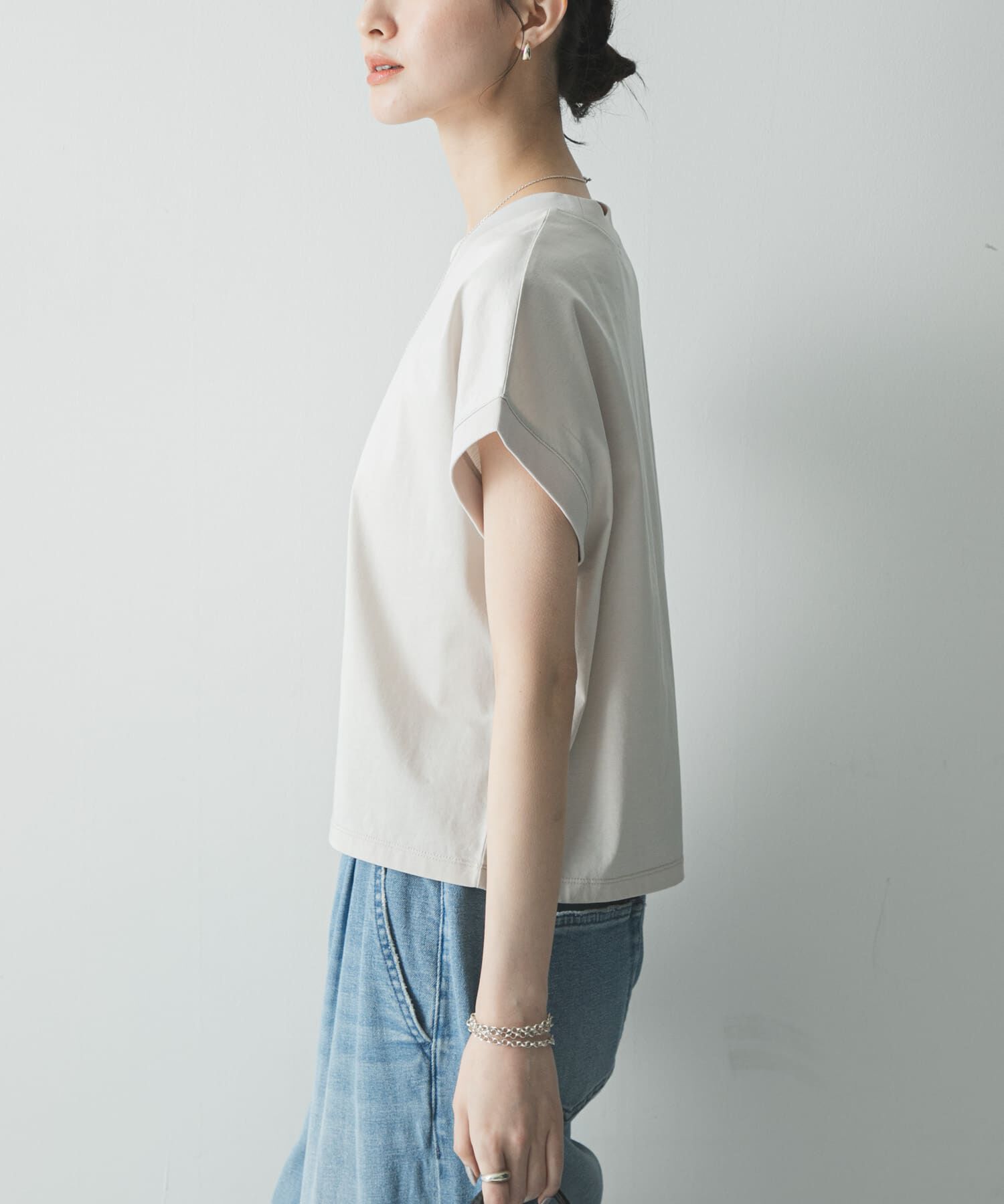 URBAN RESEARCH「『UR TECH/汗染み防止』スーピマコットンフレンチスリーブカットソー」|Tシャツ・カットソー|