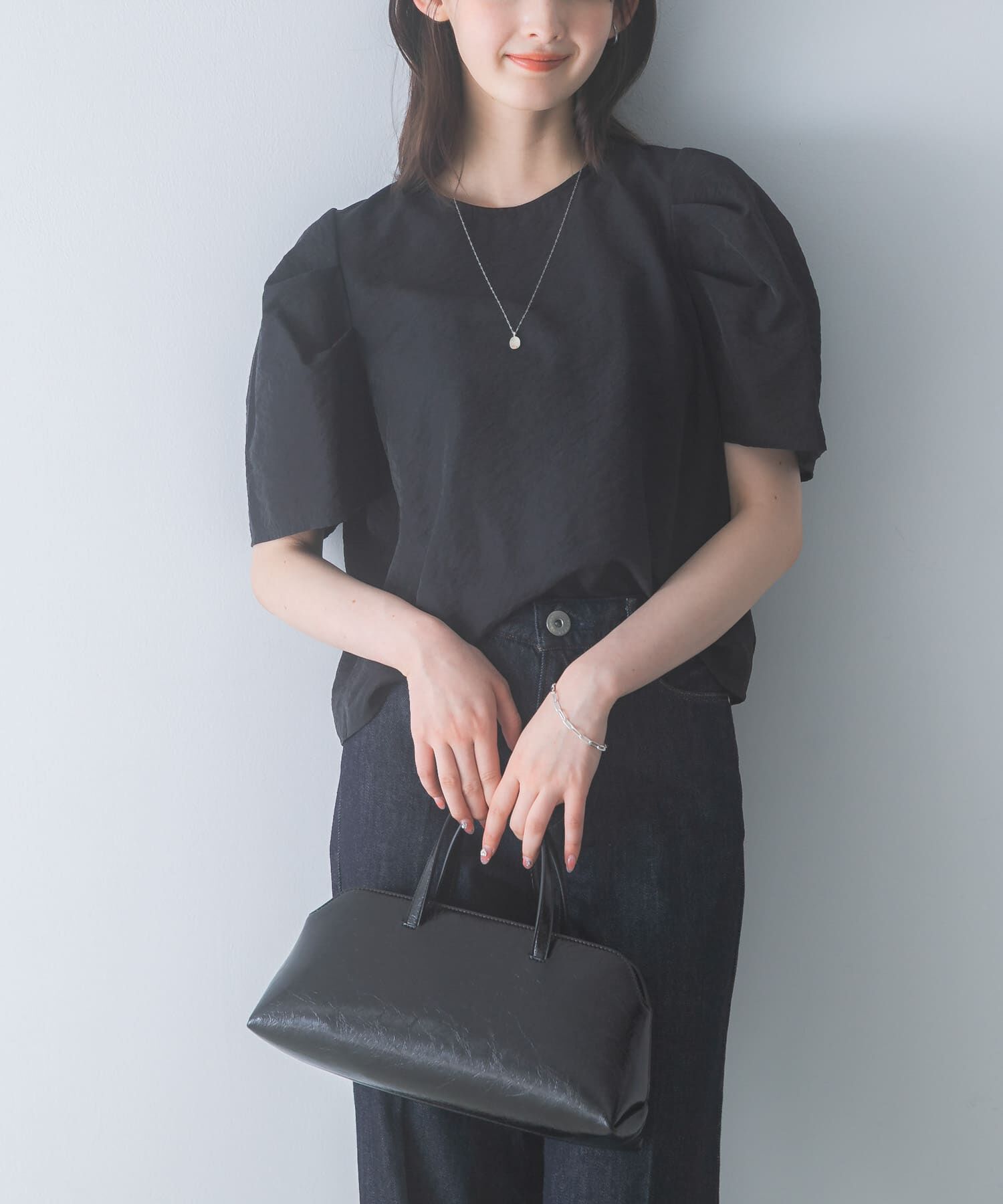 URBAN RESEARCH ROSSO「『WEB限定』フォルムスリーブシアーブラウス」|シャツ・ブラウス|ブラック