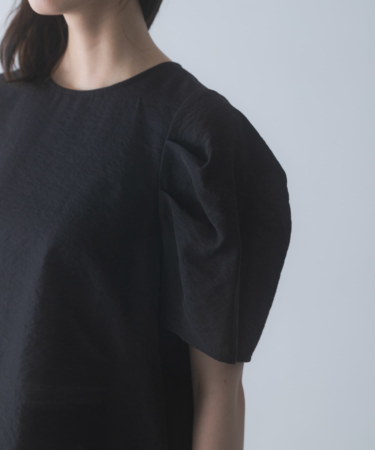 URBAN RESEARCH ROSSO「『WEB限定』フォルムスリーブシアーブラウス」|シャツ・ブラウス|