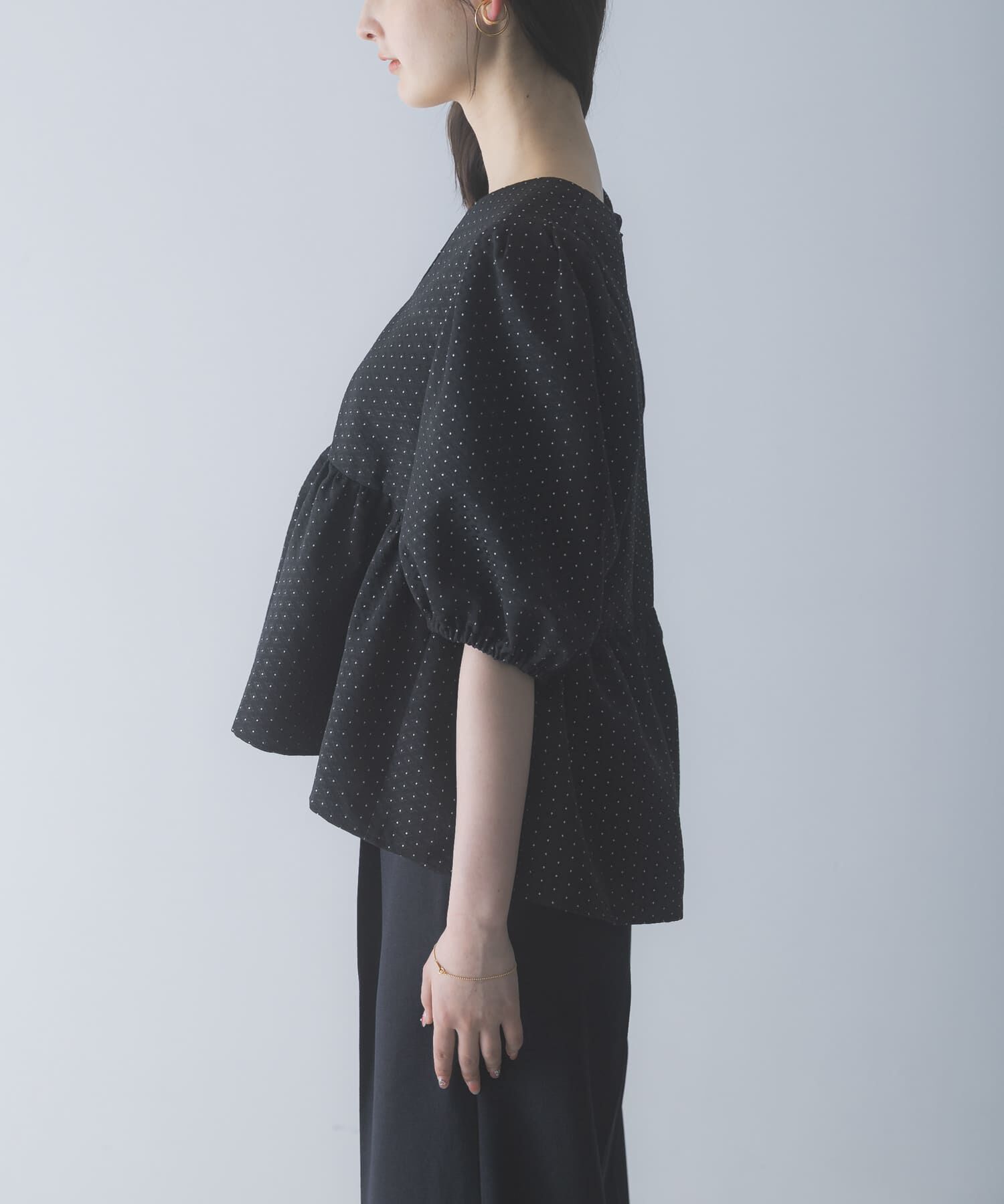 URBAN RESEARCH ROSSO「『WEB限定』ジャガードペプラムＶネックブラウス」|シャツ・ブラウス|