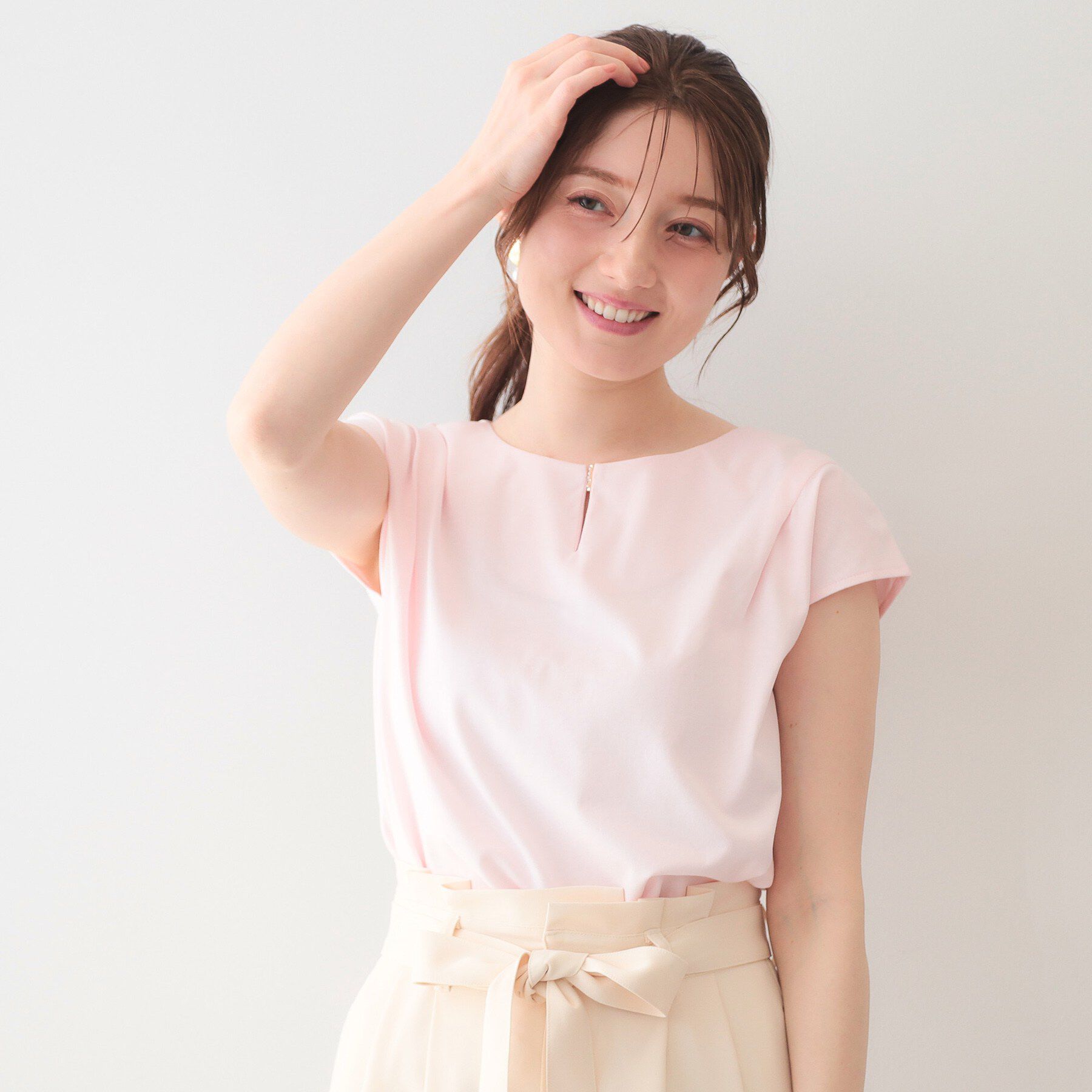 index「【接触冷感】ビジューキーネックフレンチトップス《UVケア／洗濯機OK／XS～3L／8col》」|Tシャツ・カットソー|