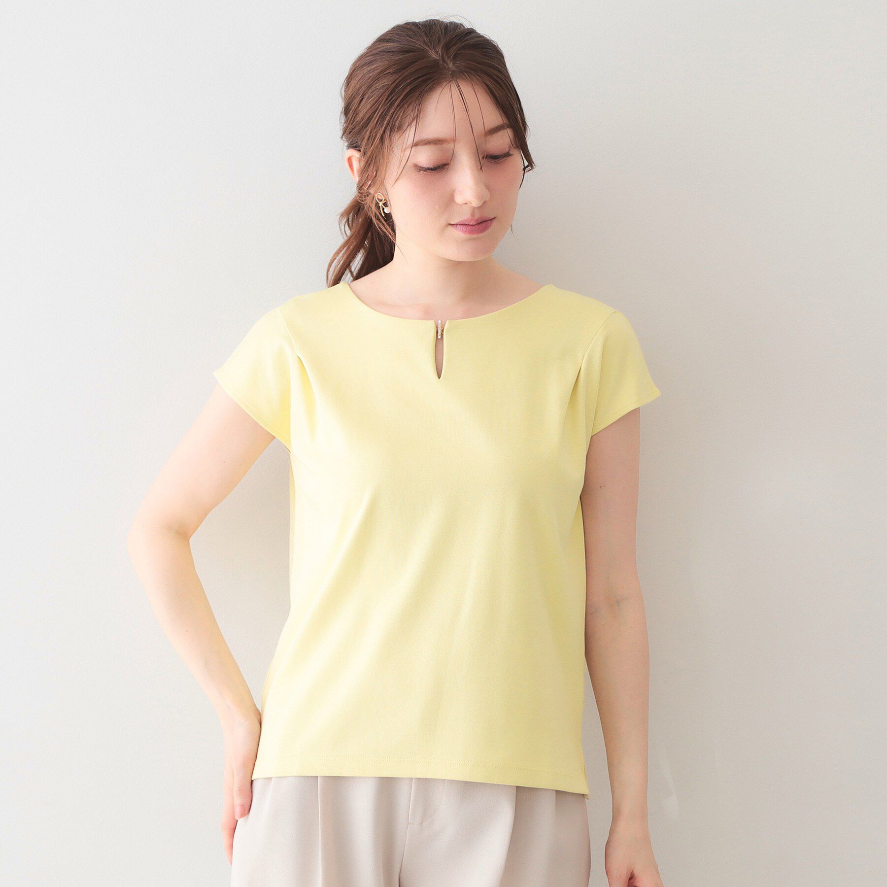 index「【接触冷感】ビジューキーネックフレンチトップス《UVケア／洗濯機OK／XS～3L／8col》」|Tシャツ・カットソー|
