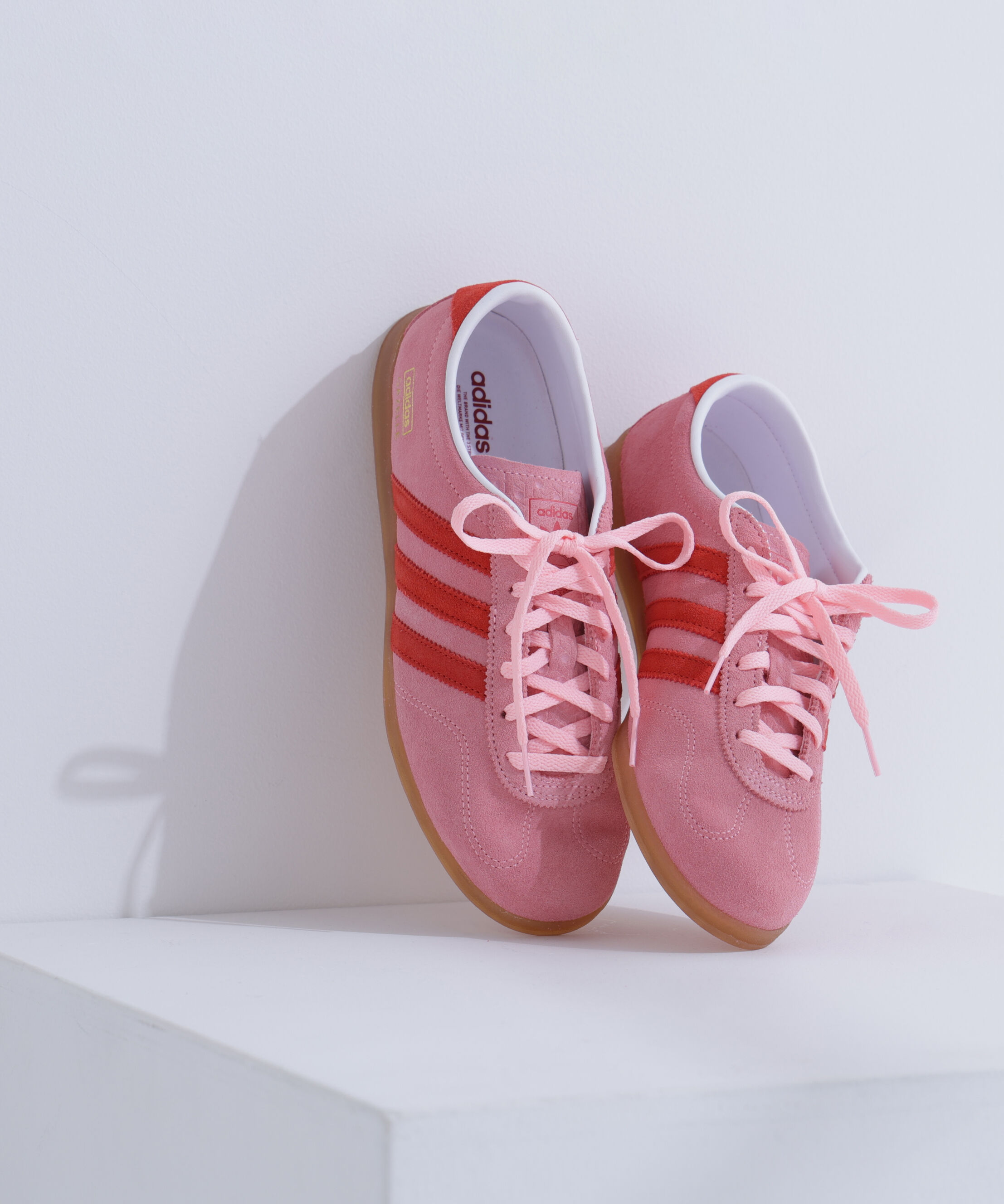  「adidas GAZELLE LO PRO W シューズ」|その他|ピンク