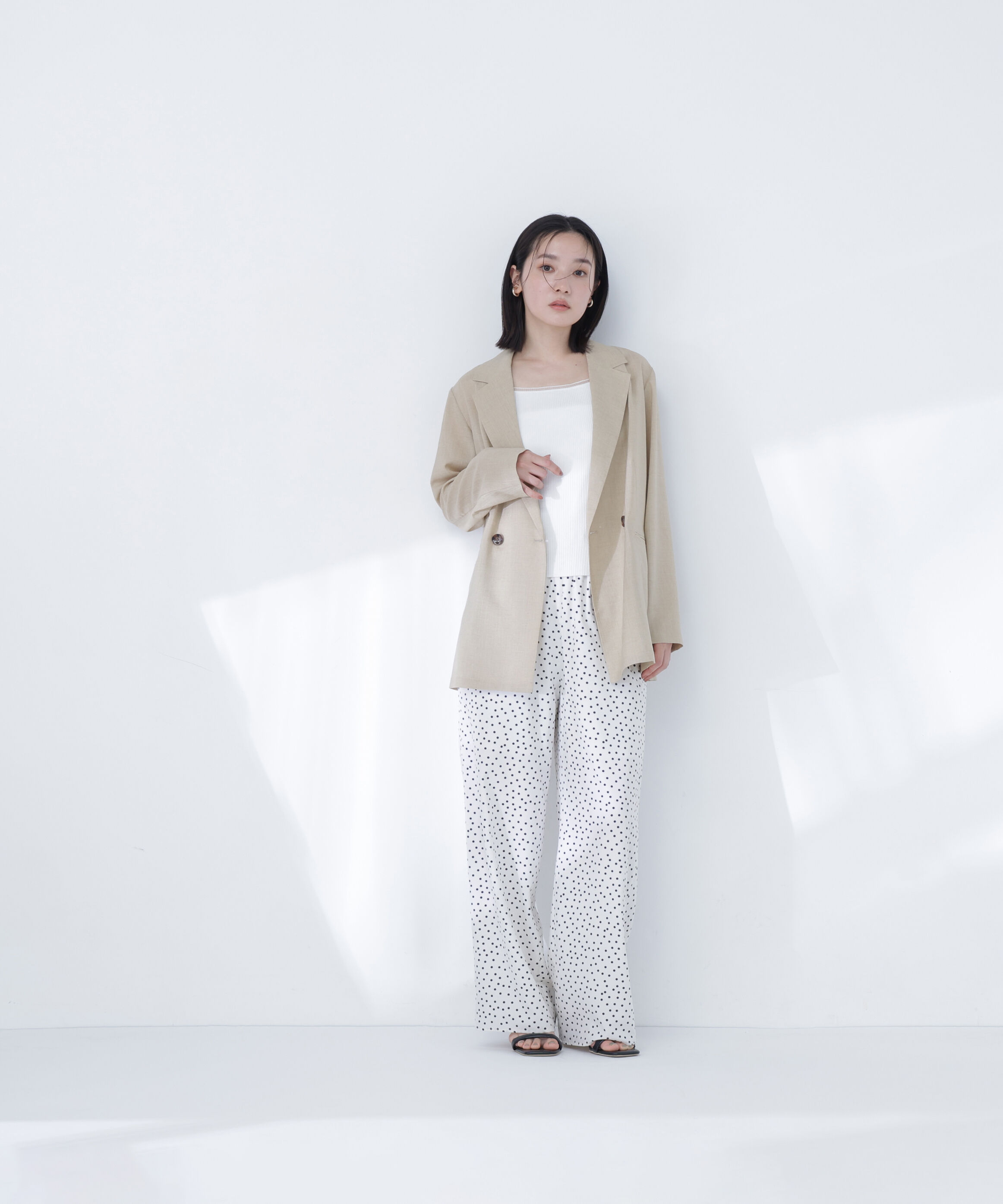  「〈ちょうど、いい服〉迷った朝のエブリデイジャケット」|ブルゾン・スタジャン|