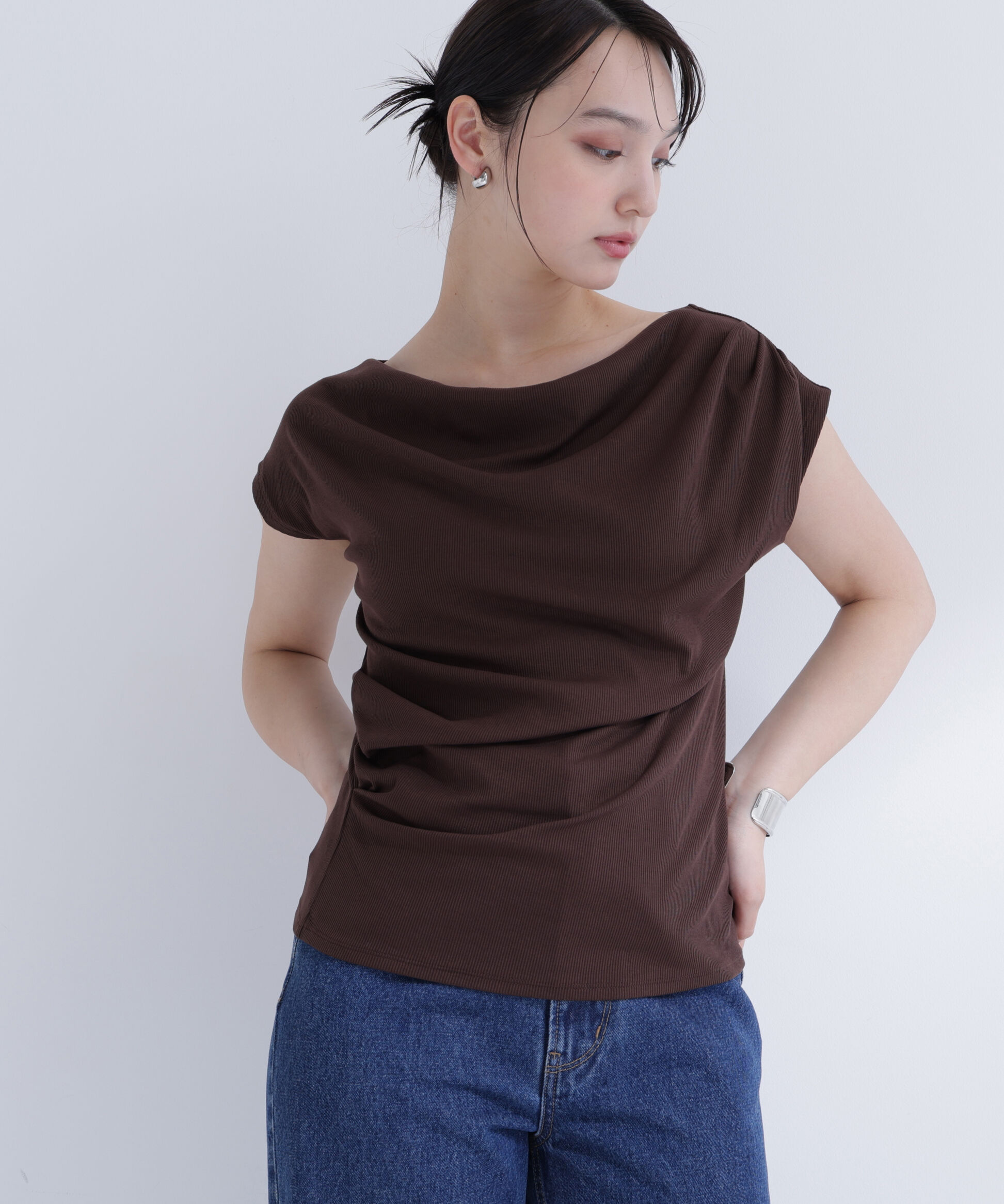  「ドレープカットソー」|Tシャツ・カットソー|ダークブラウ 1