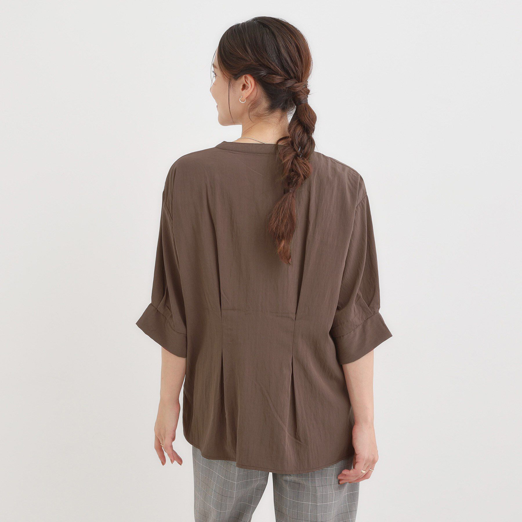 SHOO･LA･RUE「【S-LL/通勤スタイルにも】ウエストタックで程よくシェイプ 大人の上品ブラウス」|シャツ・ブラウス|