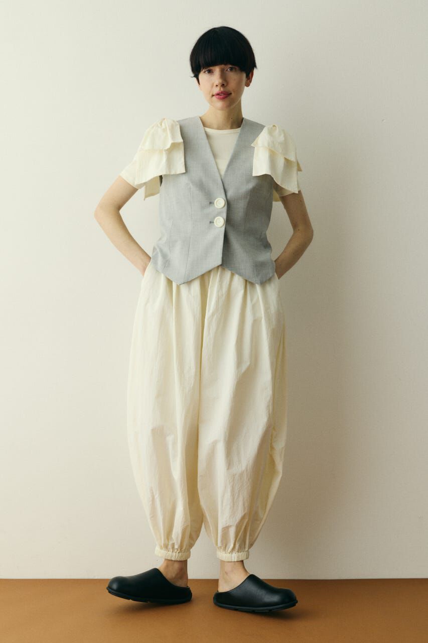 HeRIN.CYE「Ribbon shoulder vest」|ダウンベスト・ベスト|