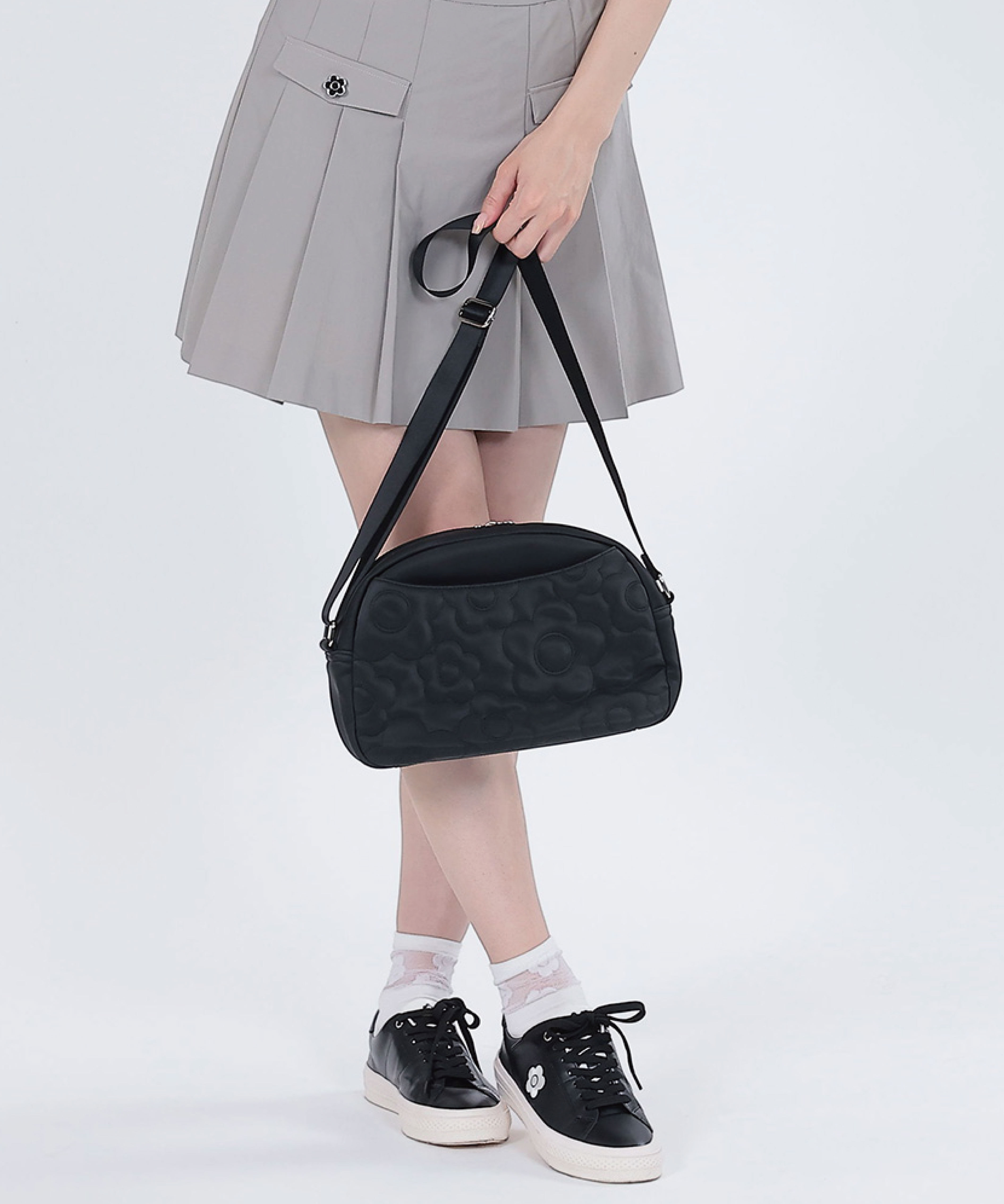 MARY QUANT「デイジーランダムキルト ショルダー」|ショルダー・メッセンジャー|ブラック