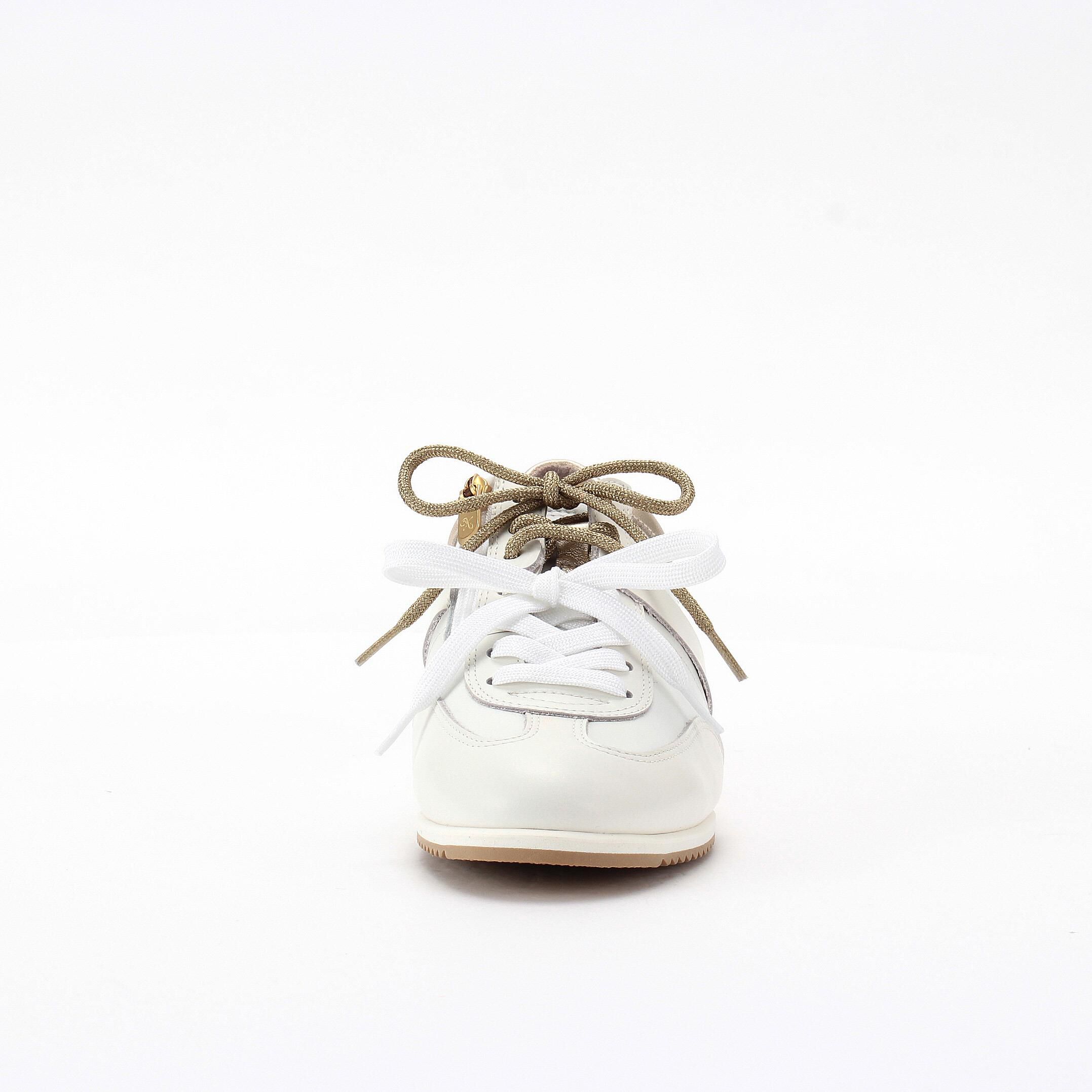 銀座かねまつ「【本革】【防水】【Eウィズ】アクアベルスニーカー」|スニーカー|