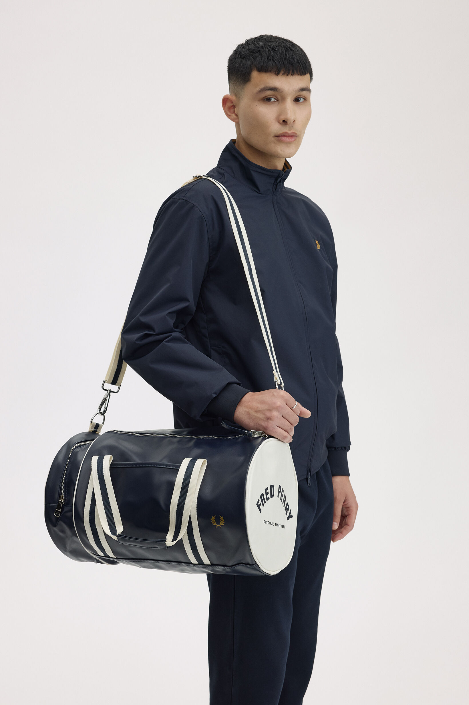 FRED PERRY 「Classic Barrel Bag／クラシックバレルバッグ」|ボストンバッグ|